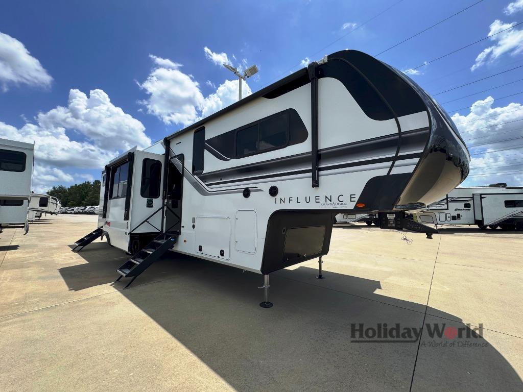 2027 Grand Design Solitude 3904BH in willis TX