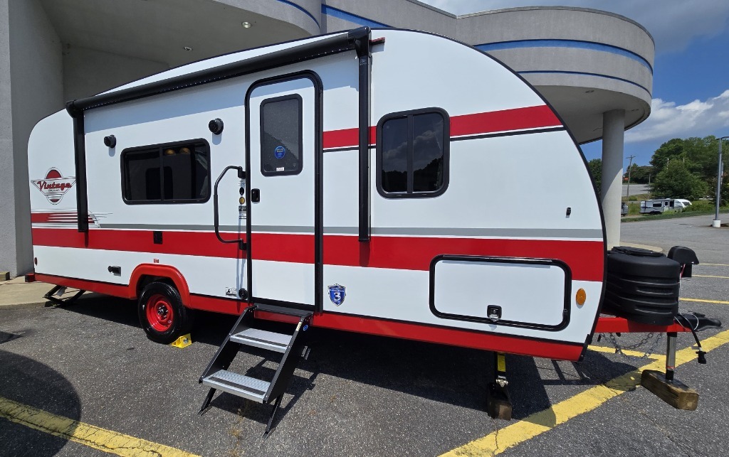 2027 Gulf Stream Rv VINTAGE CRUISER 19RBS in hickory NC
