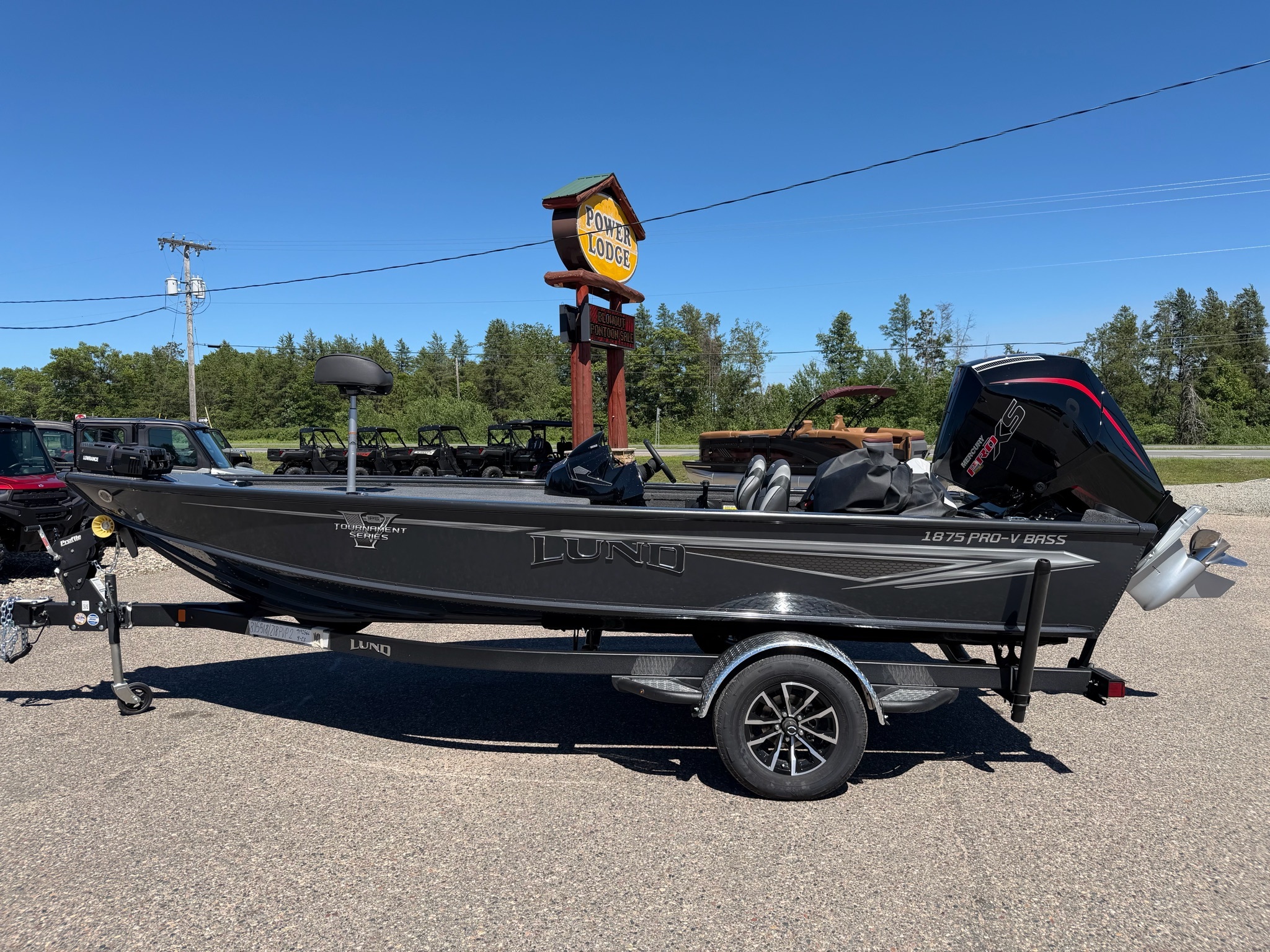 2027 Lund 1875 PRO V BASS XS 2075 XS in brainerd MN