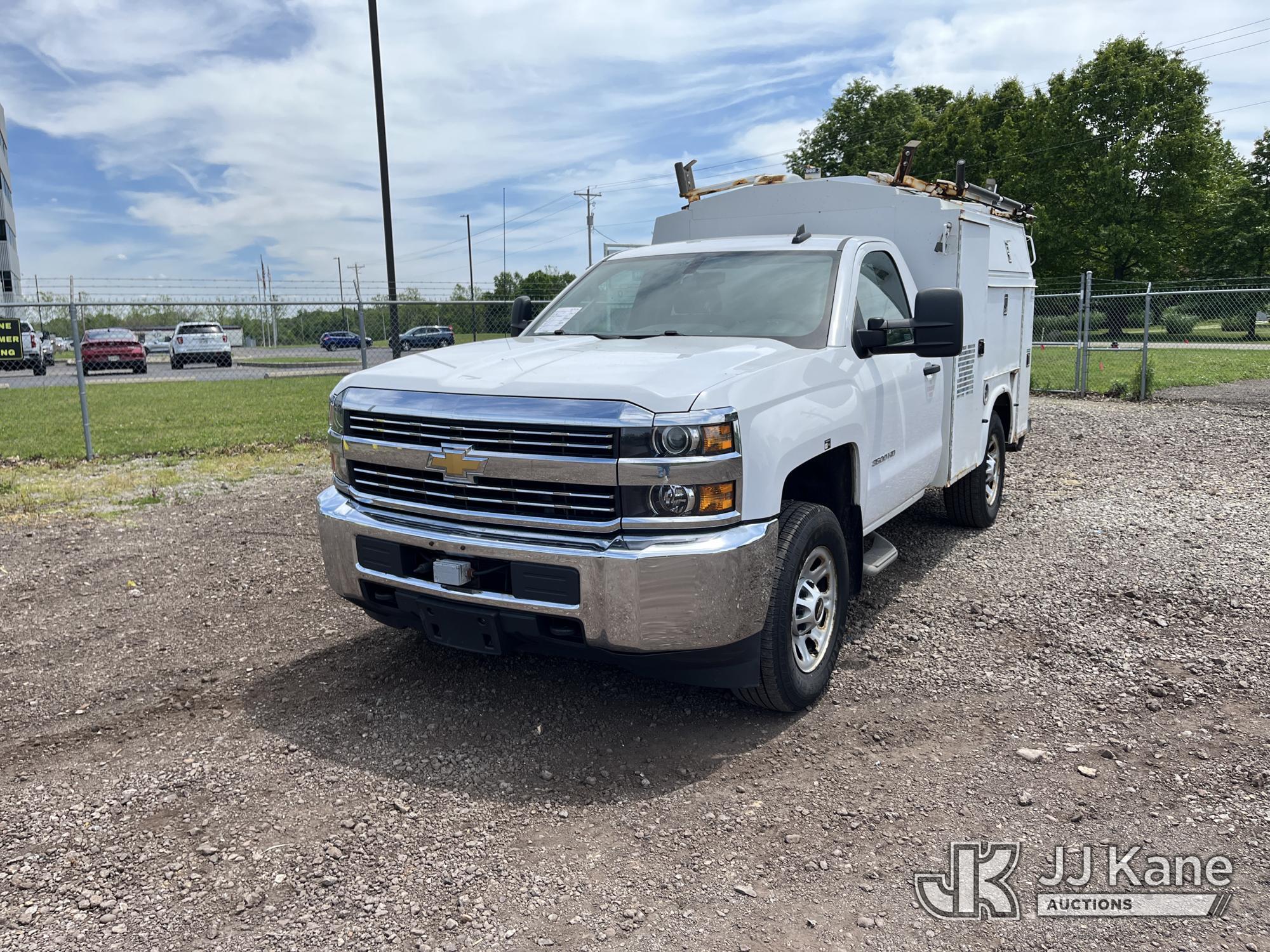 2015 Chevrolet Silverado 3500HD in Louisville, OH