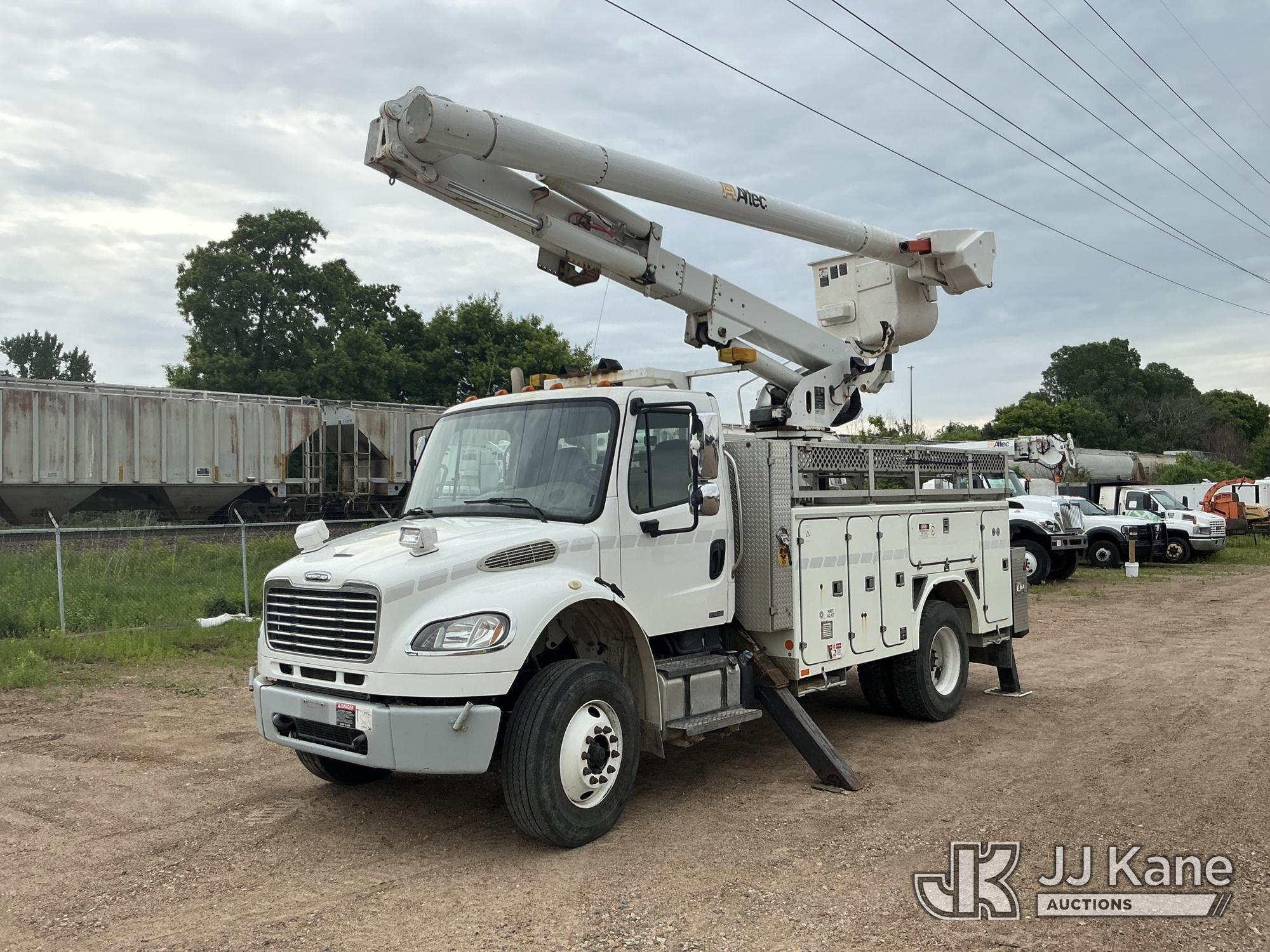 2012 FREIGHTLINER M2 106 in Shakopee, MN