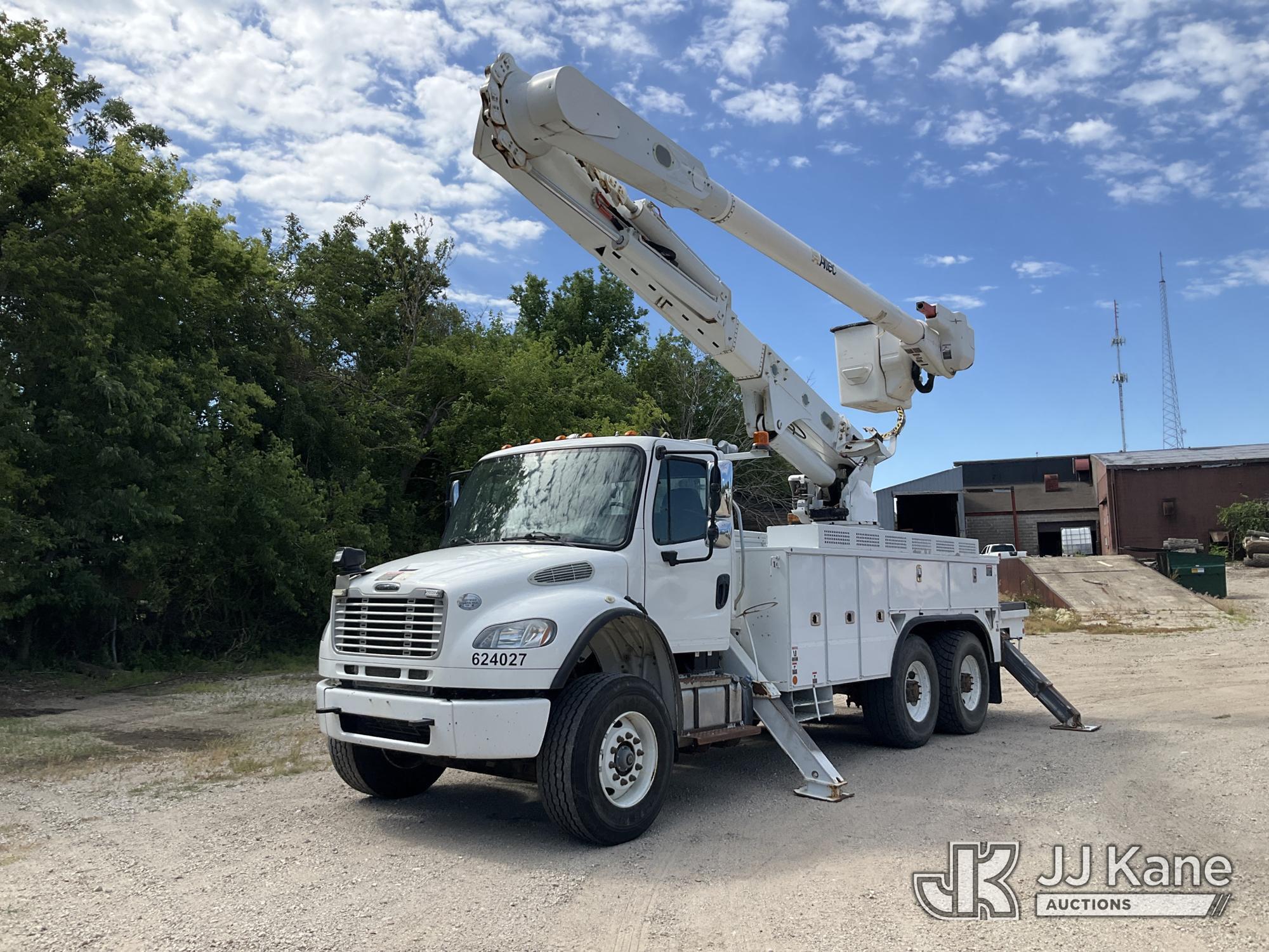 2015 FREIGHTLINER M2 106 in Des Moines, IA