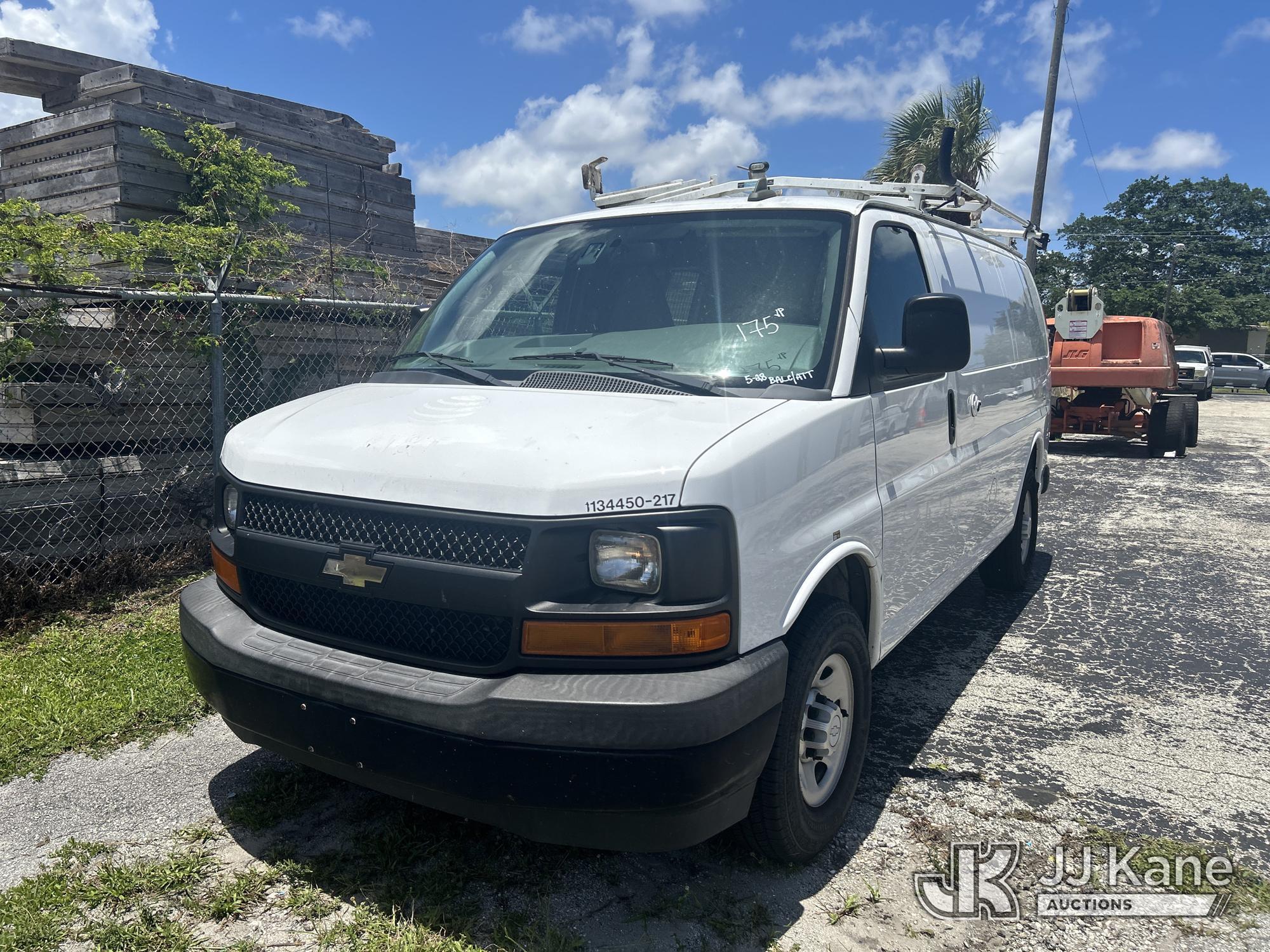 2017 CHEVROLET Express G2500 in West Palm Beach, FL