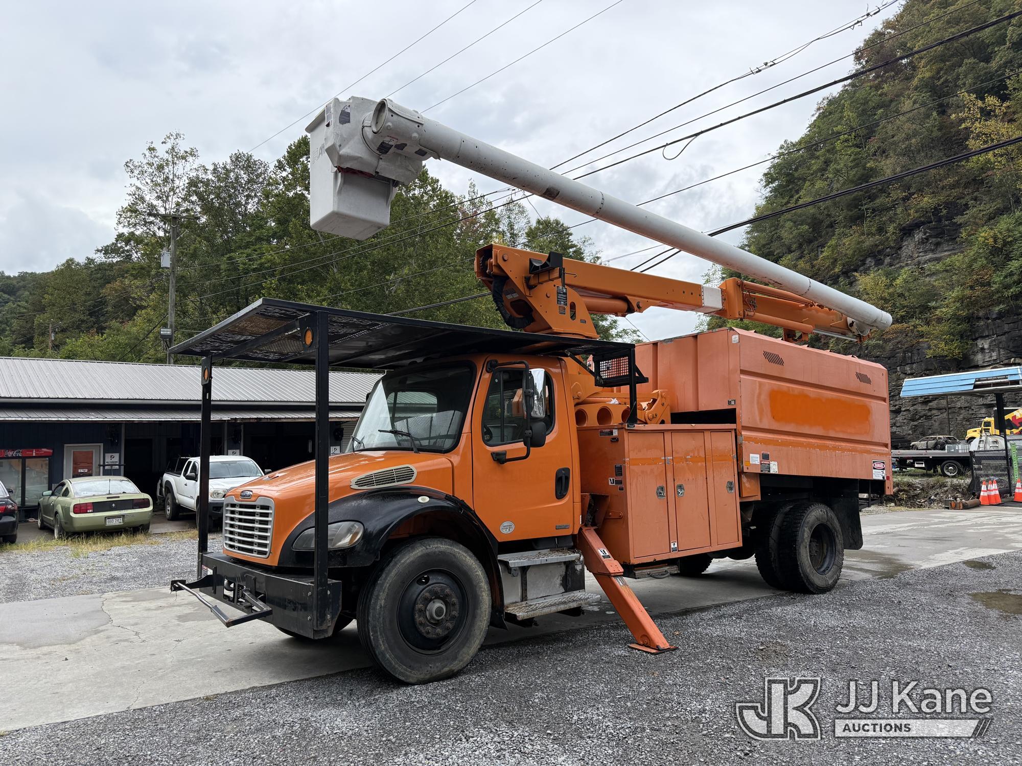 2011 FREIGHTLINER M2106 in Hanover, WV