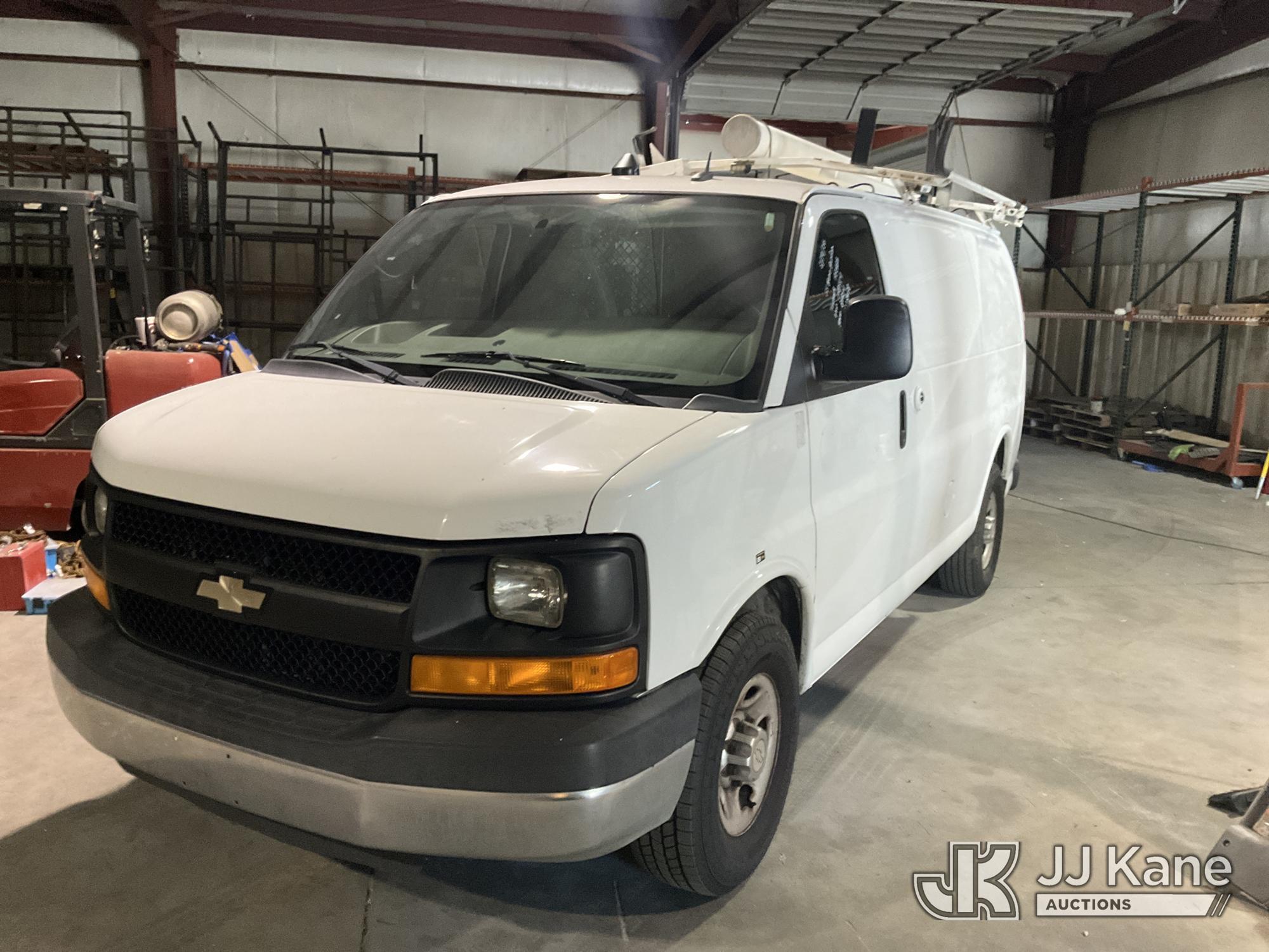 2014 CHEVROLET Express G2500 in Florence, SC