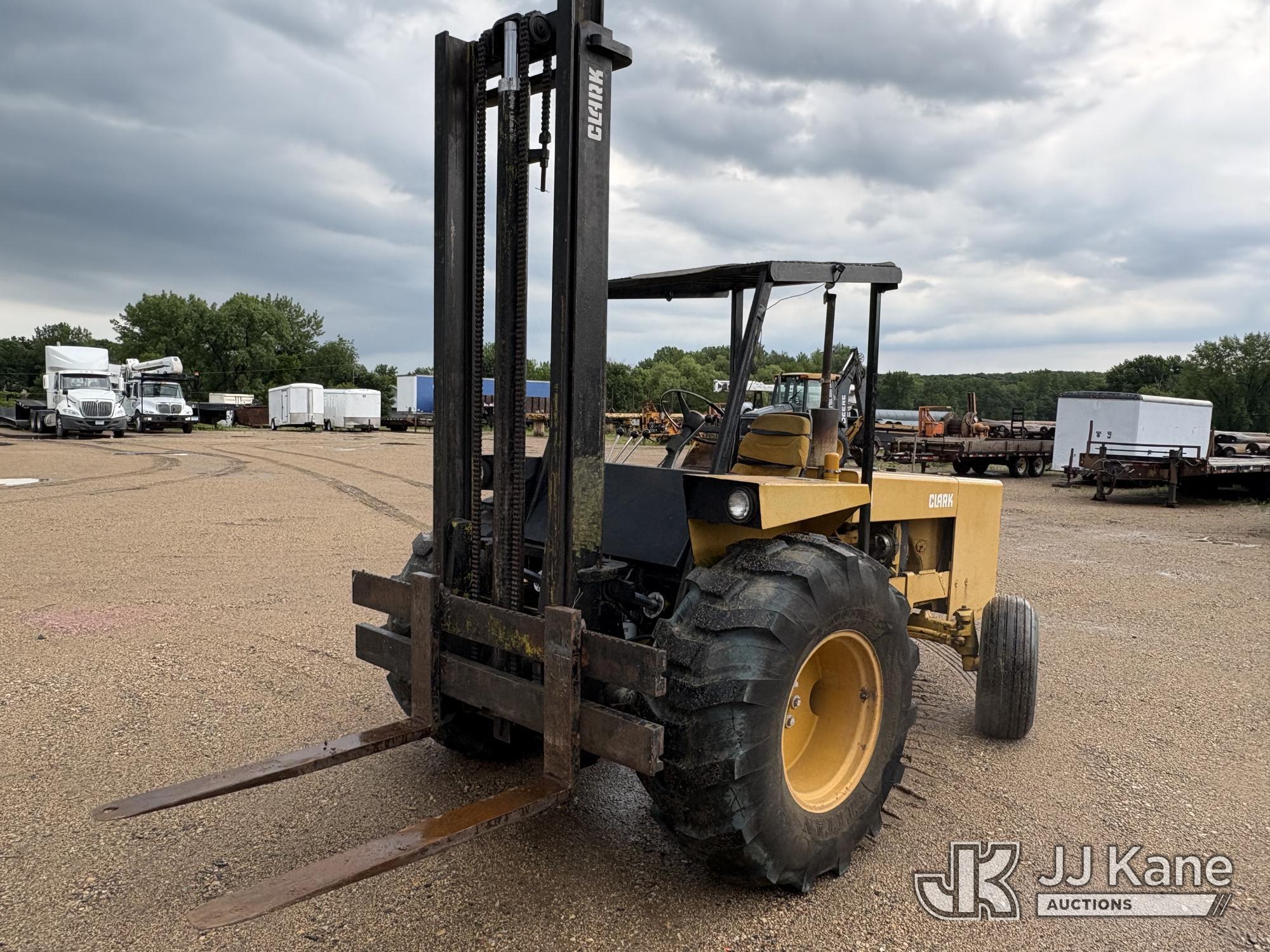 1978 Clark UT60D in Paynesville, MN