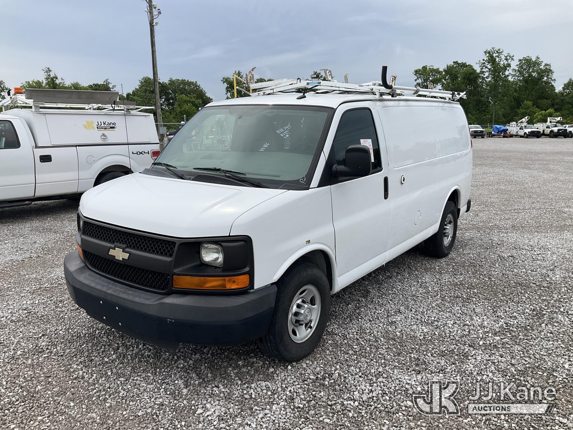 2015 CHEVROLET Express G2500 in Verona, KY
