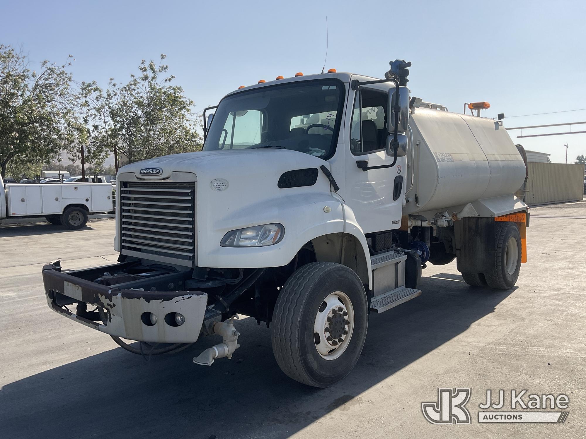 2011 FREIGHTLINER M2 in Jurupa Valley, CA