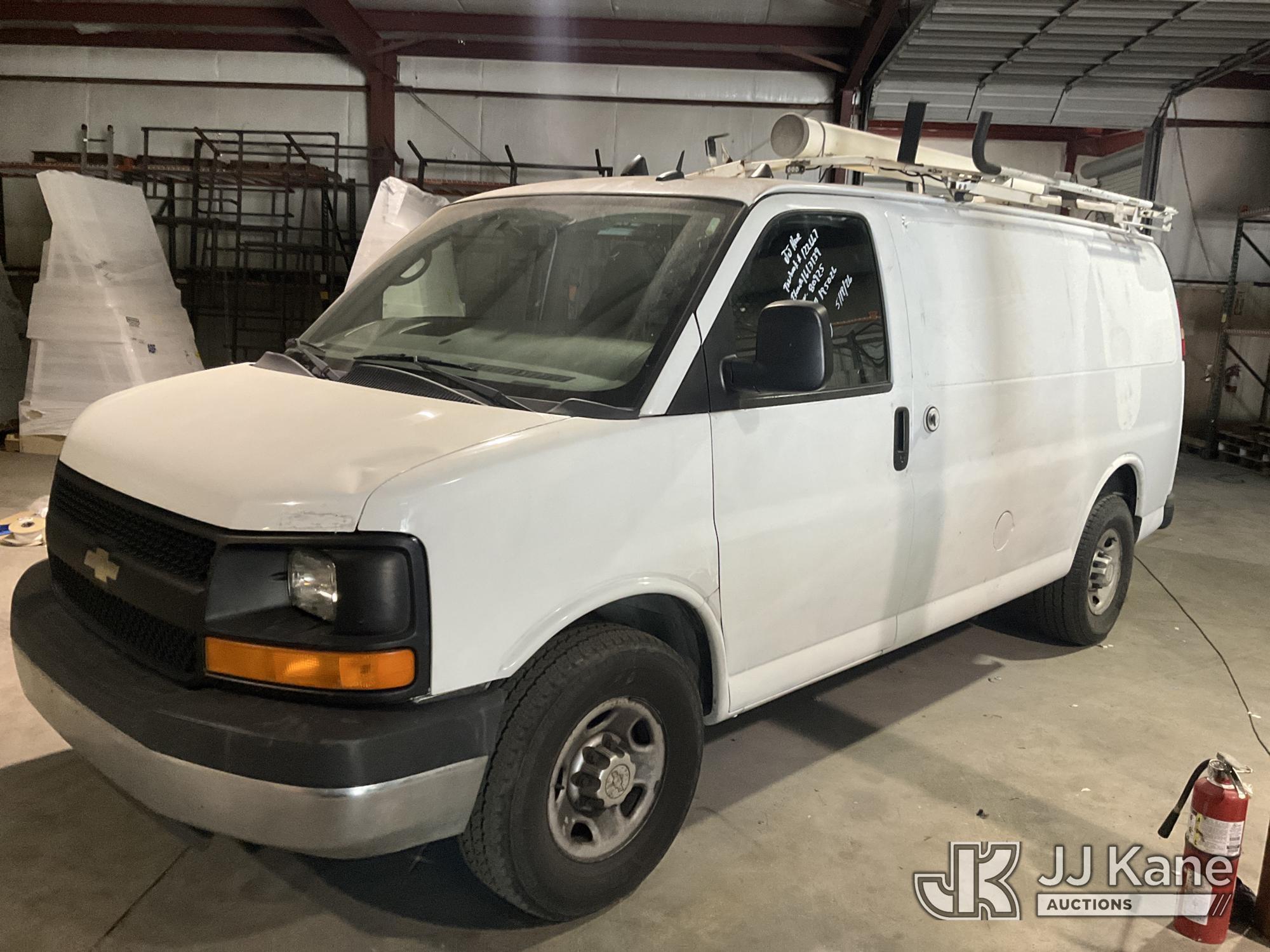 2014 CHEVROLET Express G2500 in Florence, SC