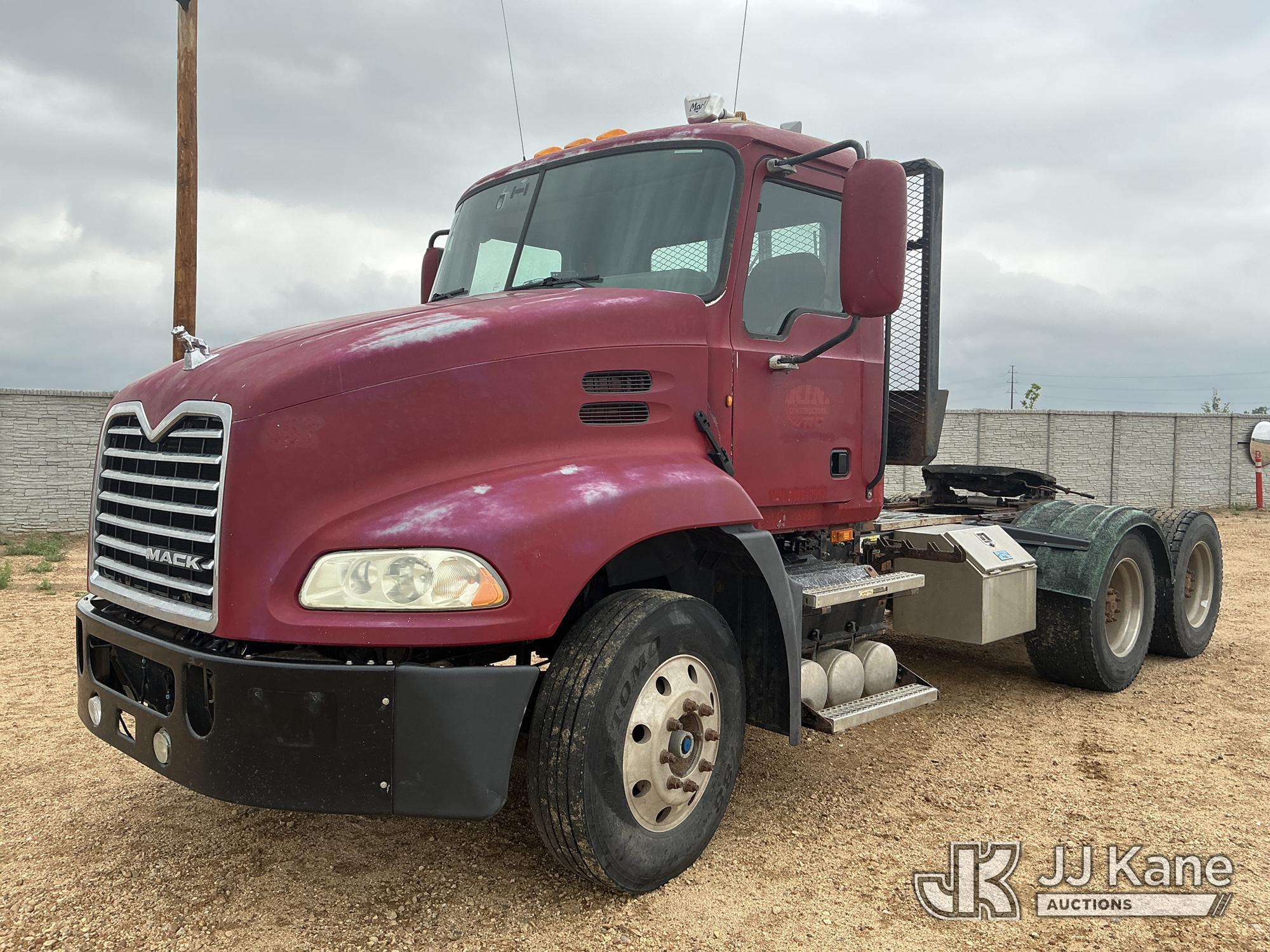 2011 MACK 600 in Fort Lupton, CO
