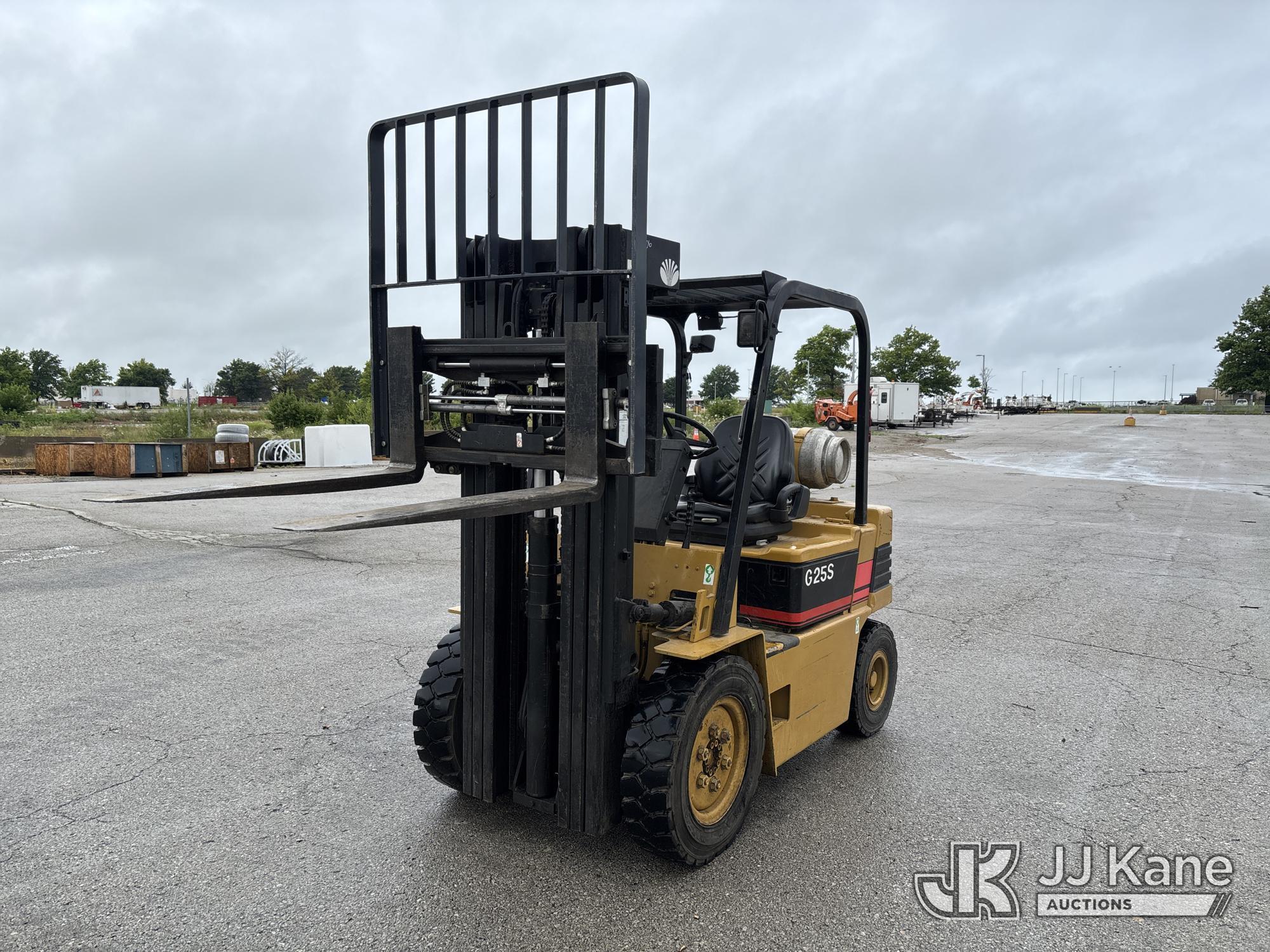 1997 Daewoo G25S-2 in Kansas City, MO