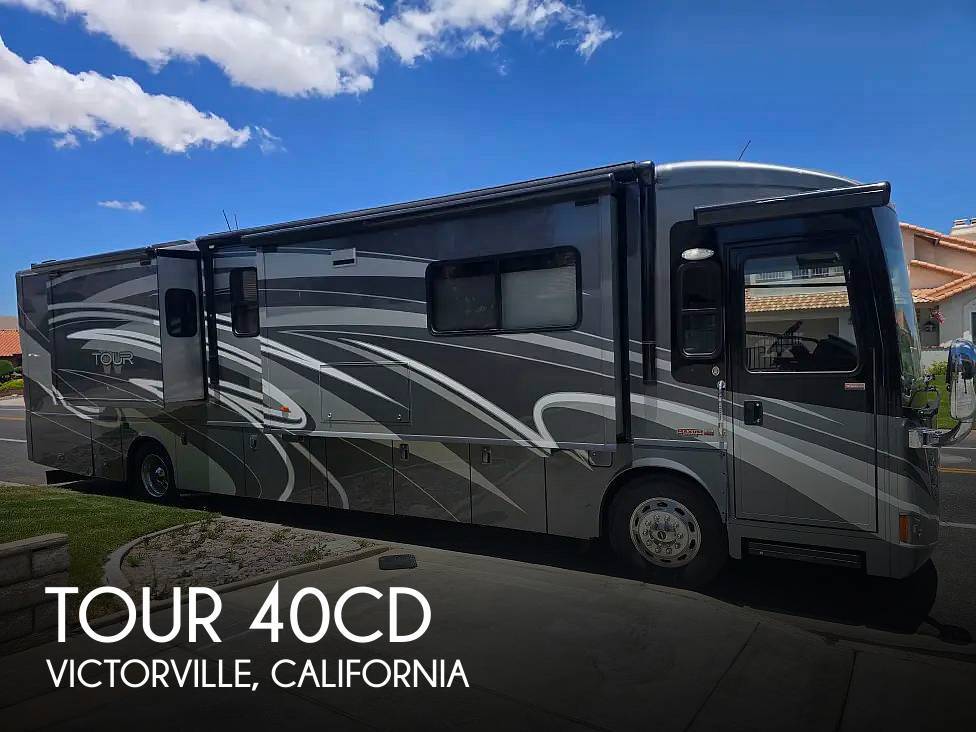 2011 Winnebago Tour 40CD in victorville CA