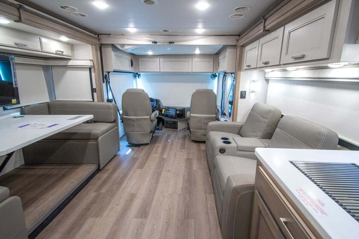 2026 Thor Motor Coach Riviera 34SD in alvarado TX