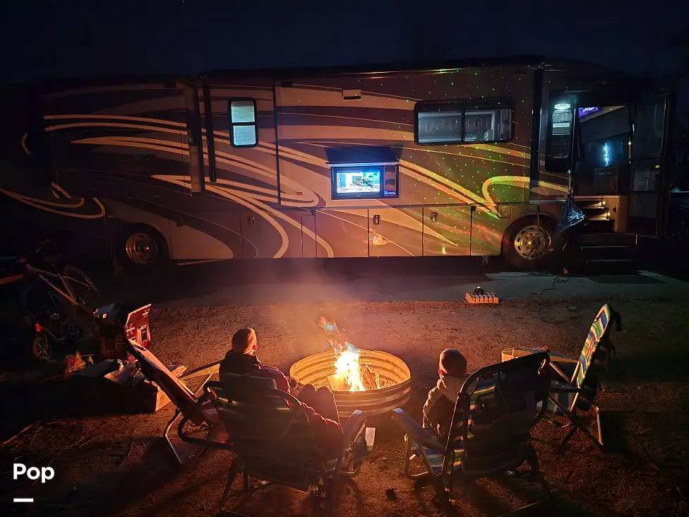 2011 Winnebago Tour 40CD in victorville CA