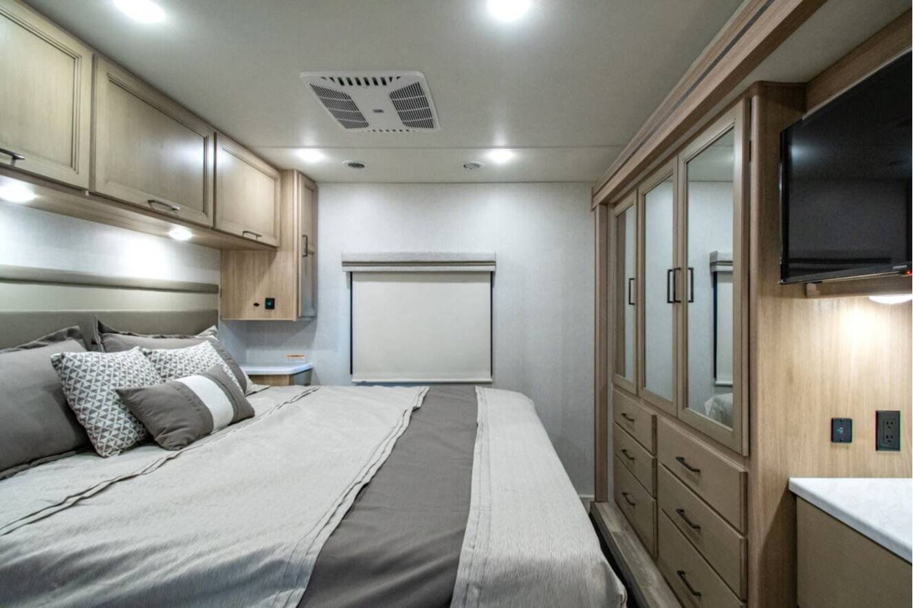 A photo of this 2027 Thor Motor Coach Windsport 35J