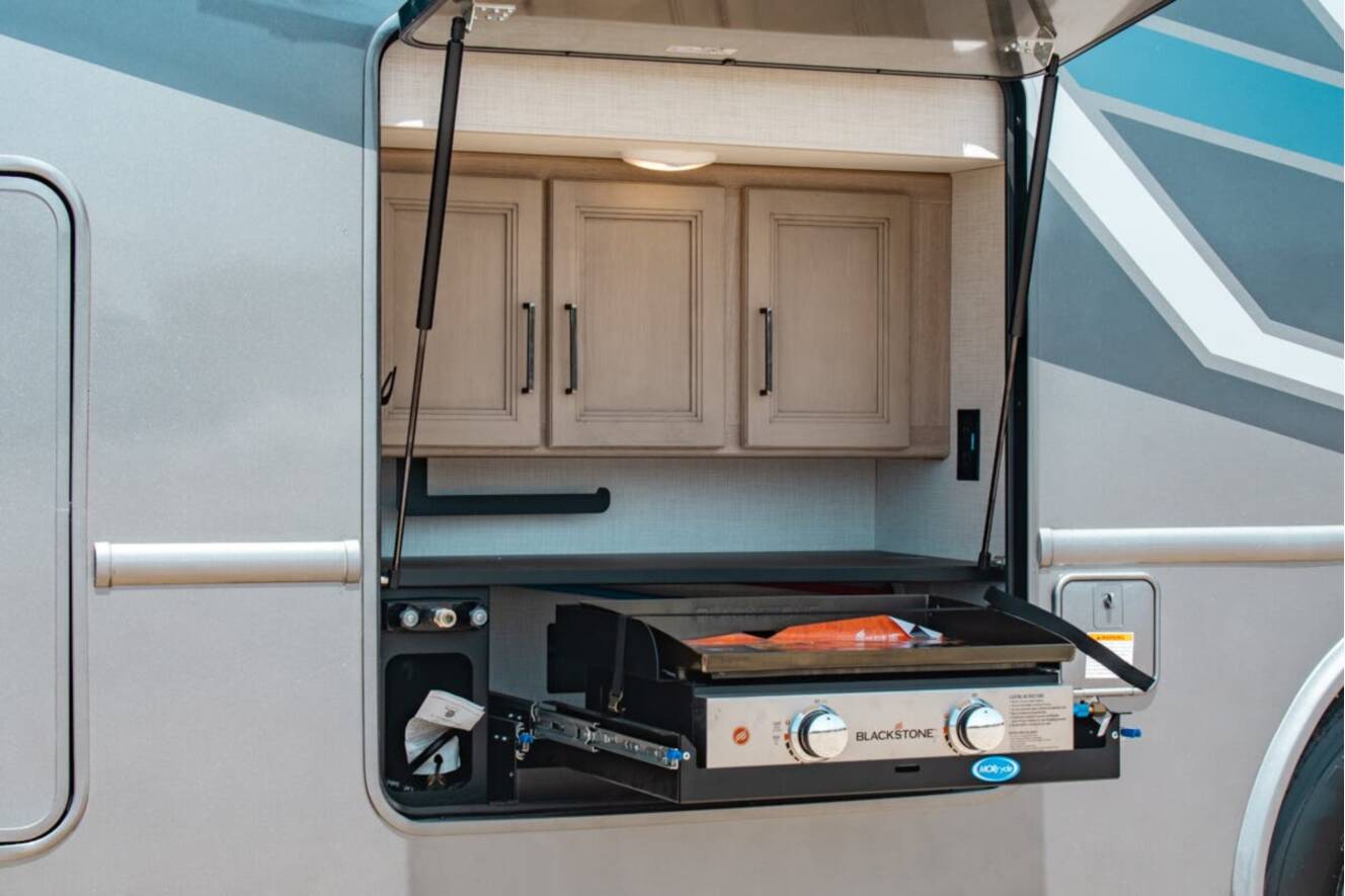 A photo of this 2027 Thor Motor Coach Windsport 35J