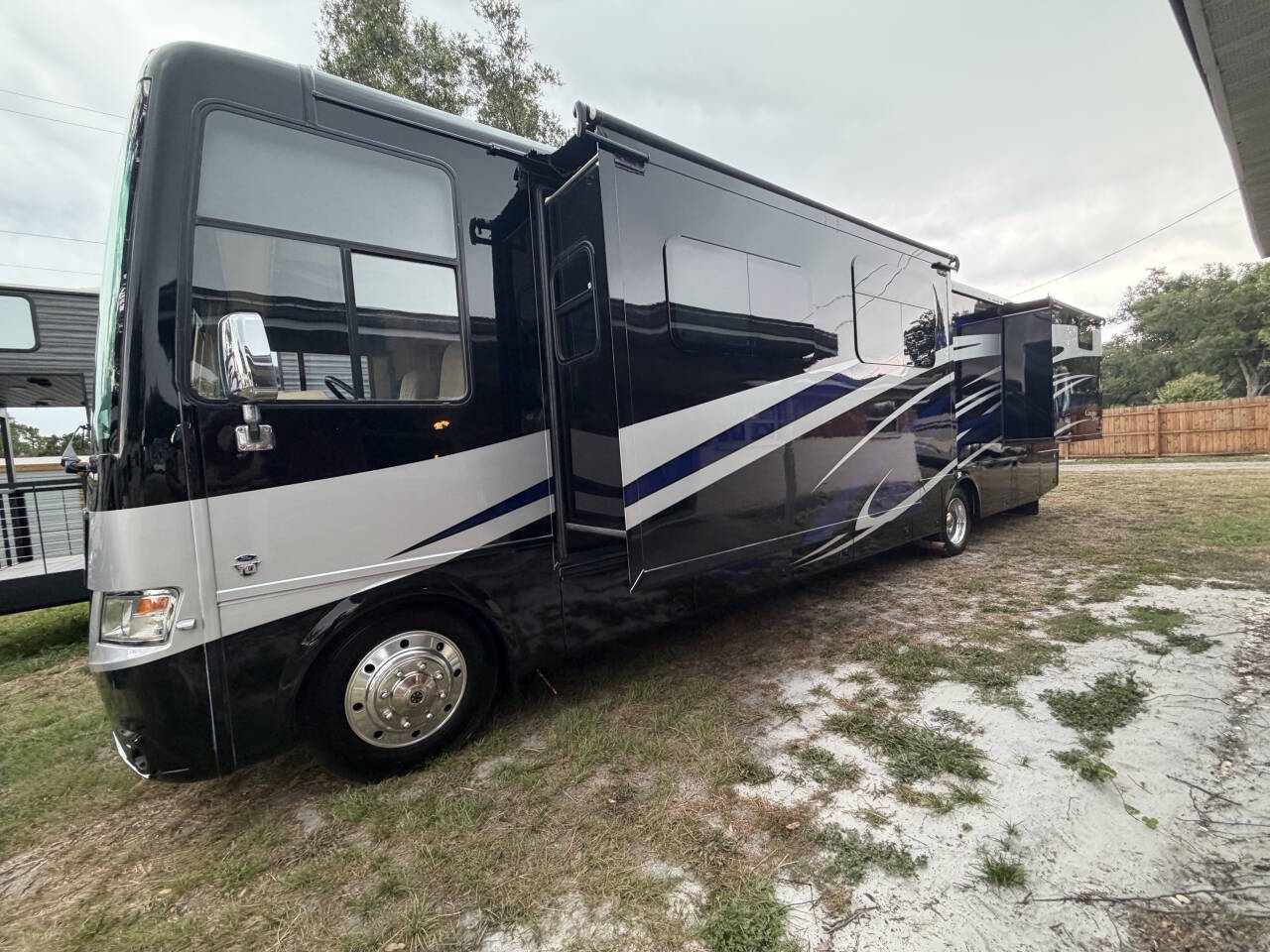 2016 Newmar Canyon Star 3911 in tampa FL