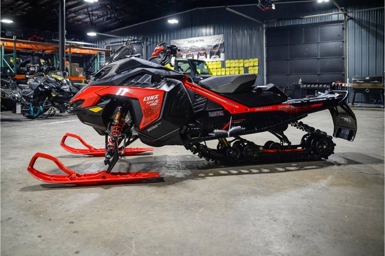 A photo of this 2026 Lynx Rave RE 850 E-TEC Ice Ripper XT 1.5 M.S. / E.S. w/ 10.