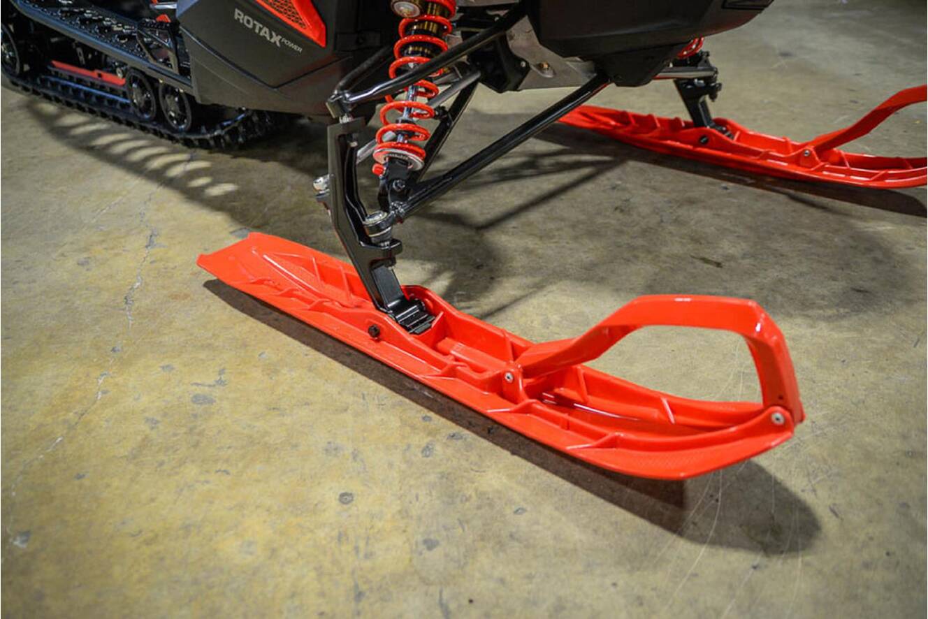 A photo of this 2026 Lynx Rave RE 850 E-TEC Ice Ripper XT 1.5 M.S. / E.S. w/ 10.