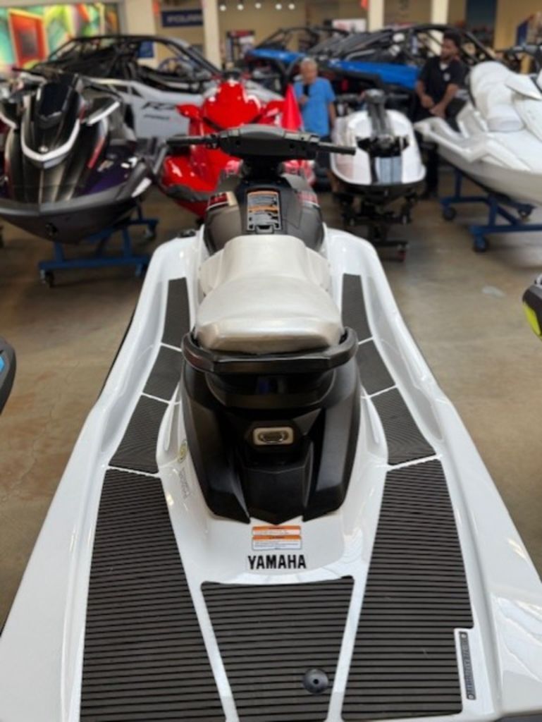 2026 Yamaha Crosswave® in Bellflower, CA