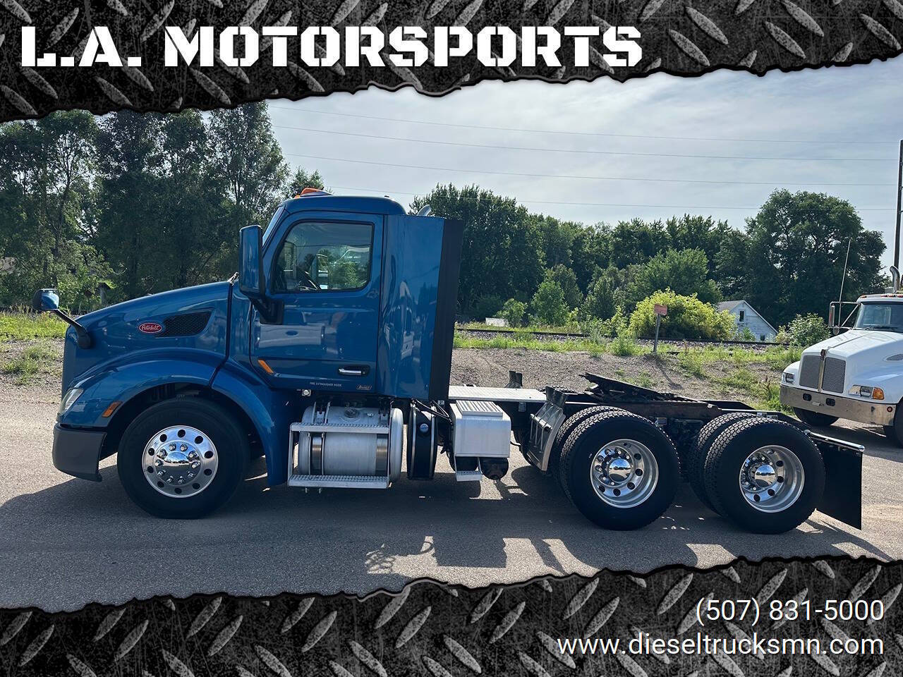 2017 PETERBILT 579 in Windom, MN