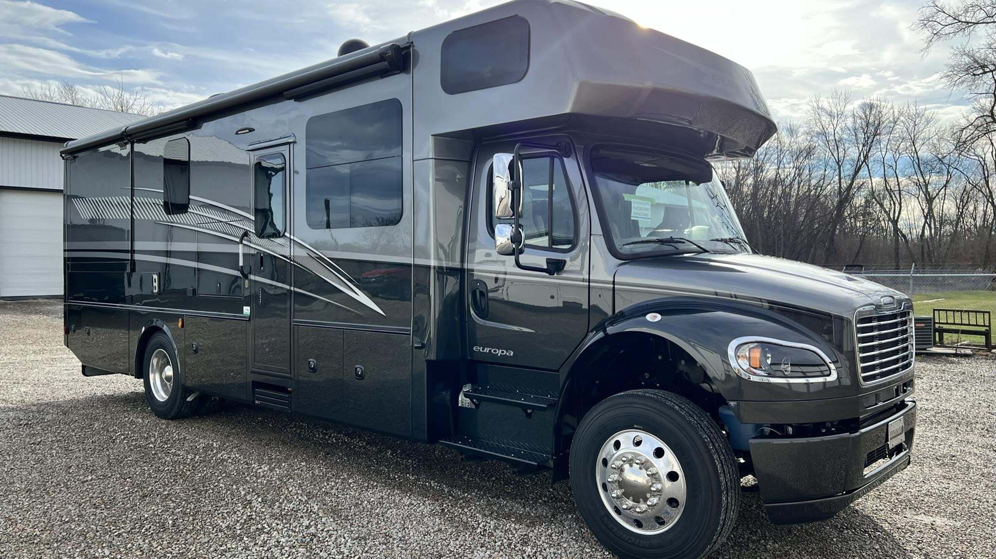 2026 Dynamax EUROPA 32KD RV