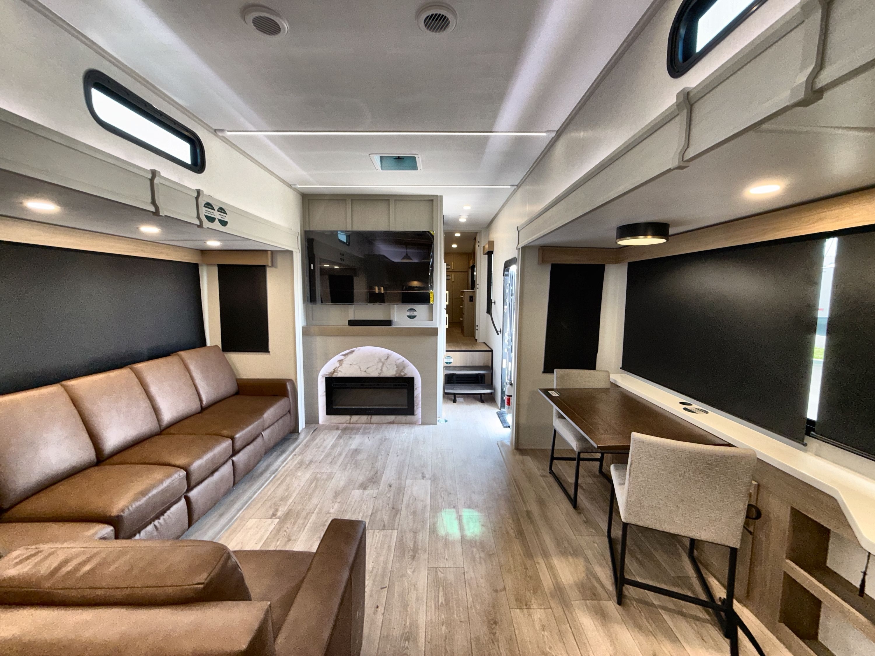 2027 Dutchmen EDDIE BAUER SUMMIT 3511RK in bakersfield CA