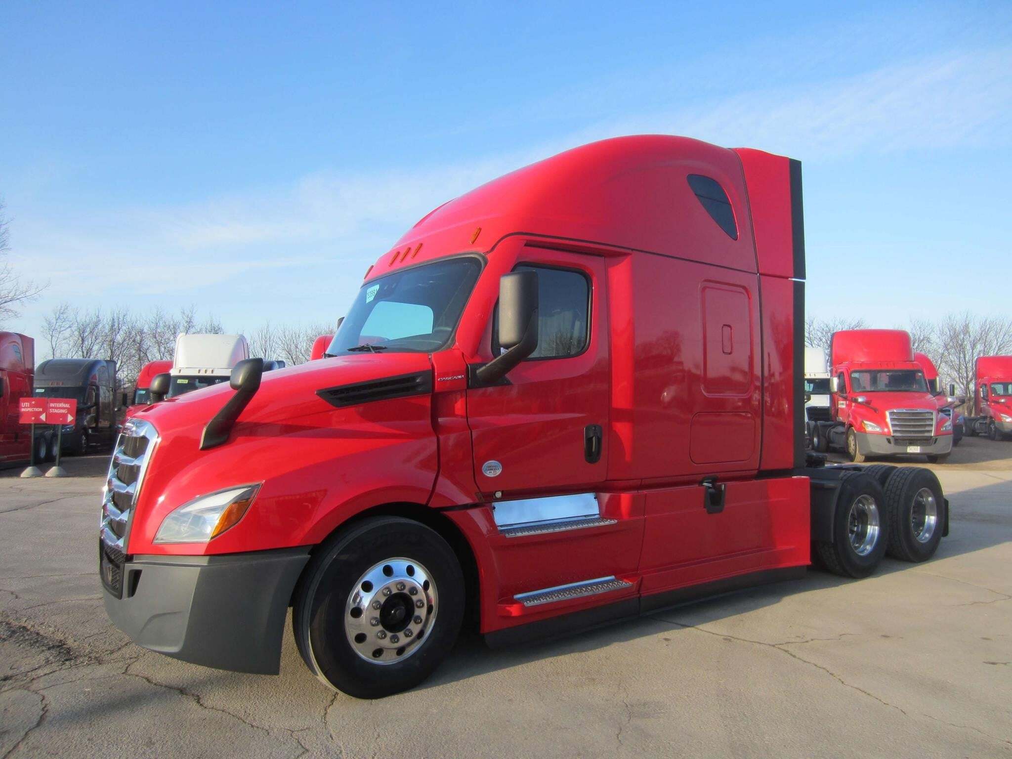 2023 FREIGHTLINER CASCADIA 126 in Dubuque, IA