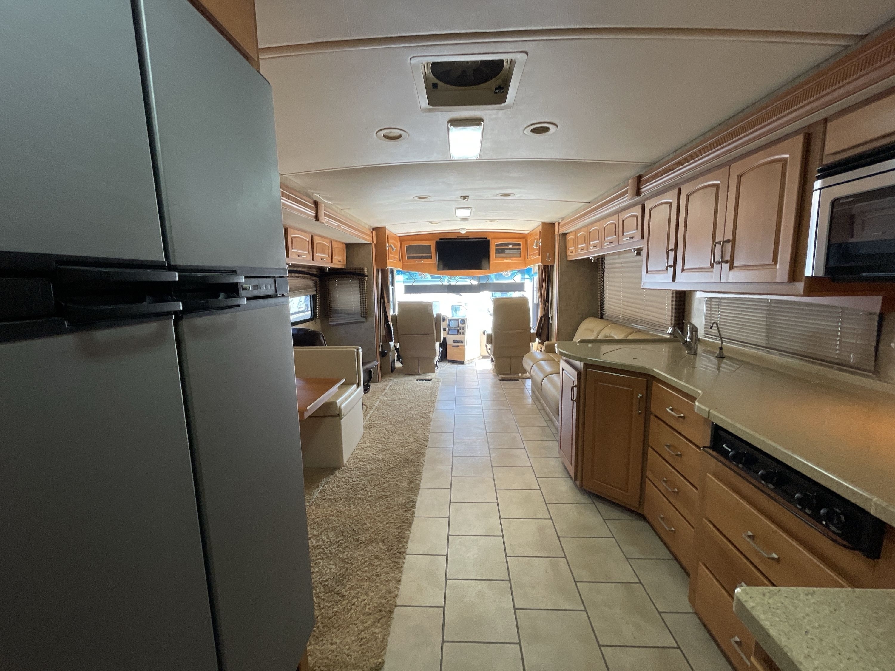 2008 Winnebago TOUR 40KD in midway FL