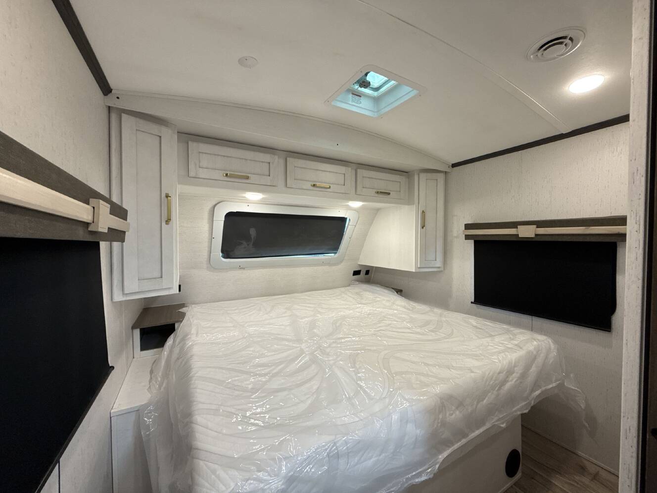 A photo of this 2022 Dutchmen ASTORIA 2703RB