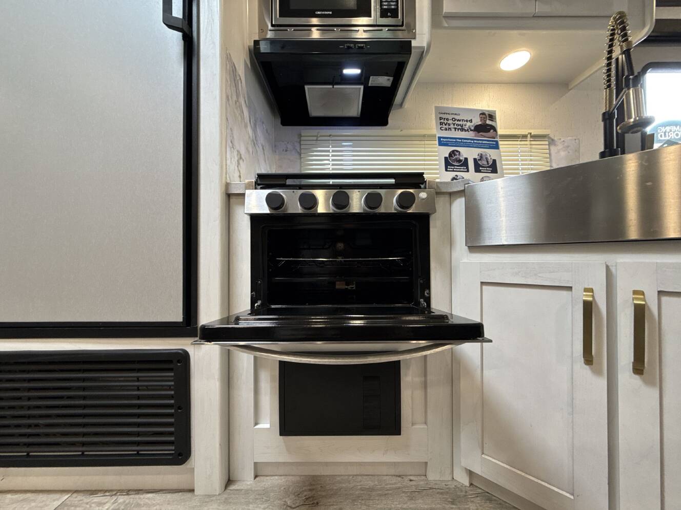 A photo of this 2022 Dutchmen ASTORIA 2703RB