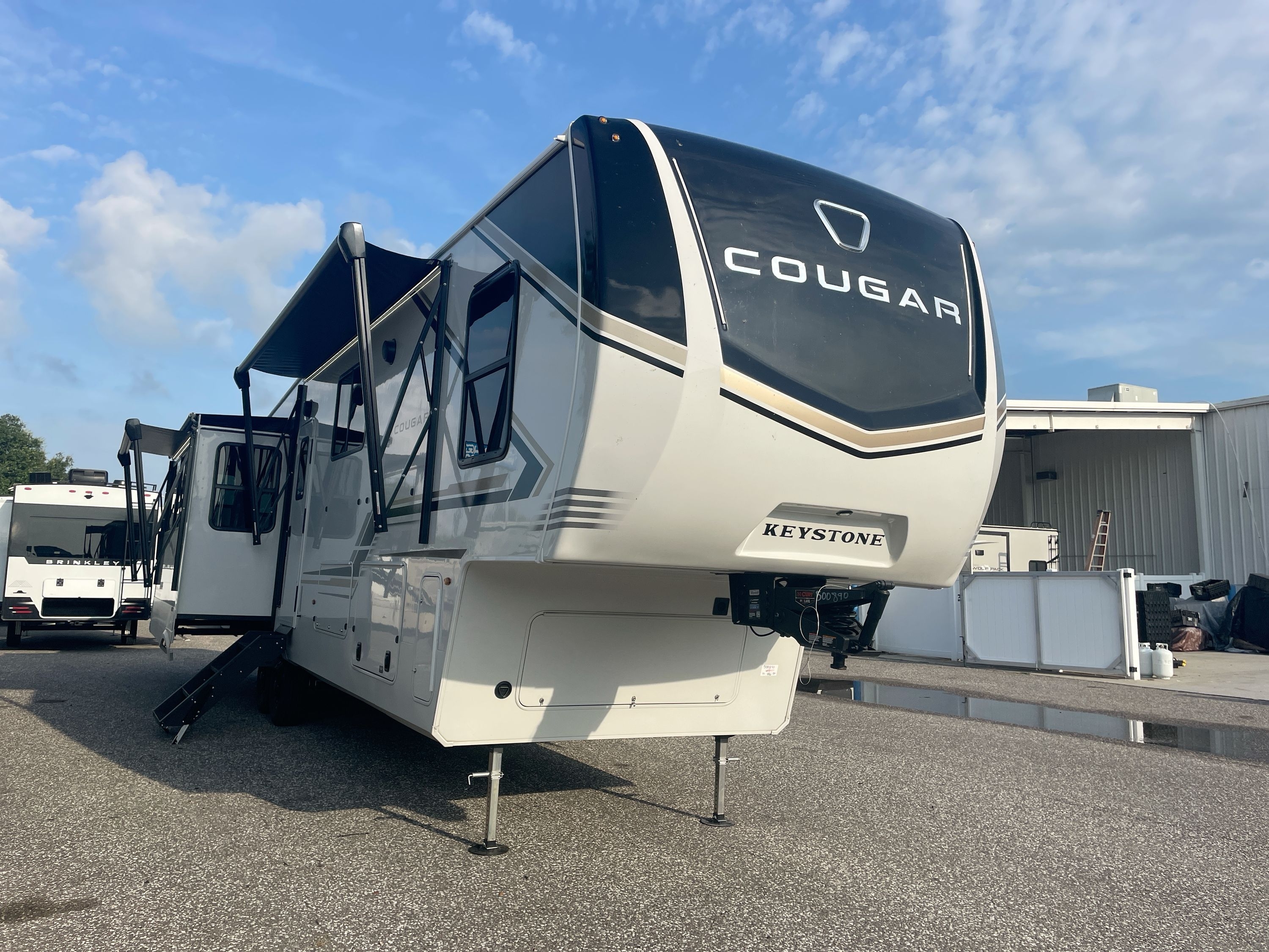 2027 Keystone COUGAR 360MBI in dover FL