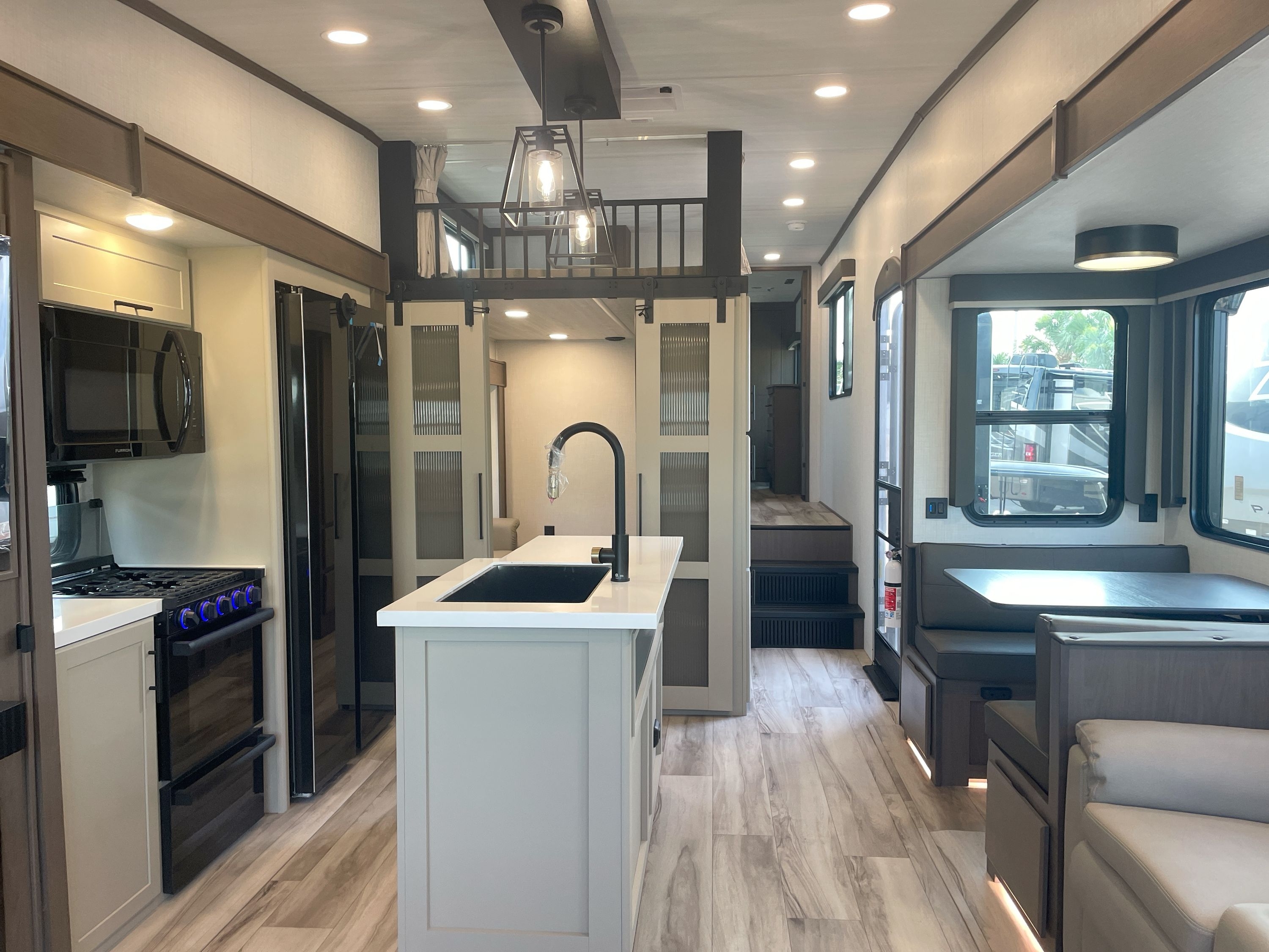 2027 Keystone COUGAR 360MBI in dover FL