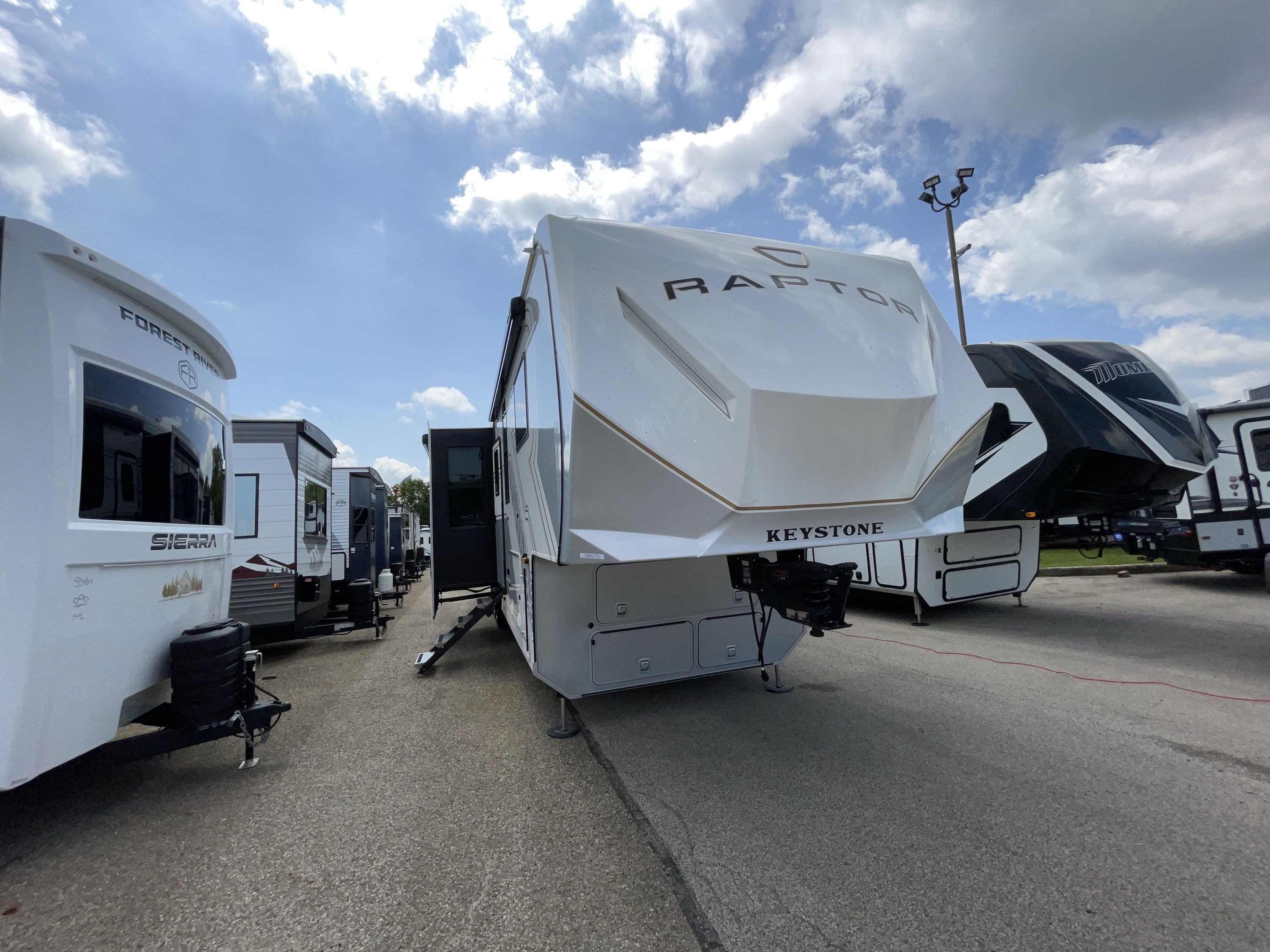 2027 Keystone RAPTOR 415 in akron OH