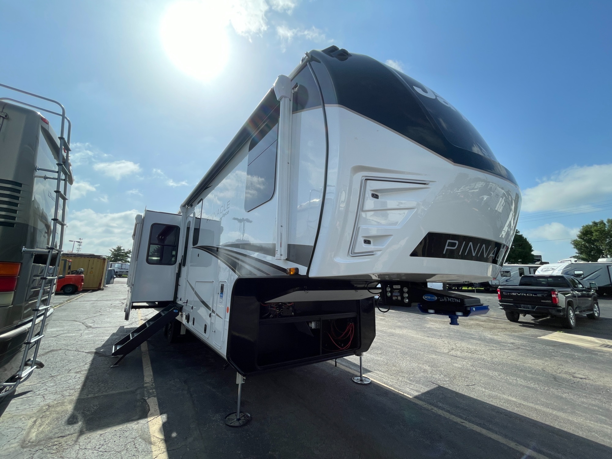 2027 Jayco PINNACLE 32RLTS in greenwood IN