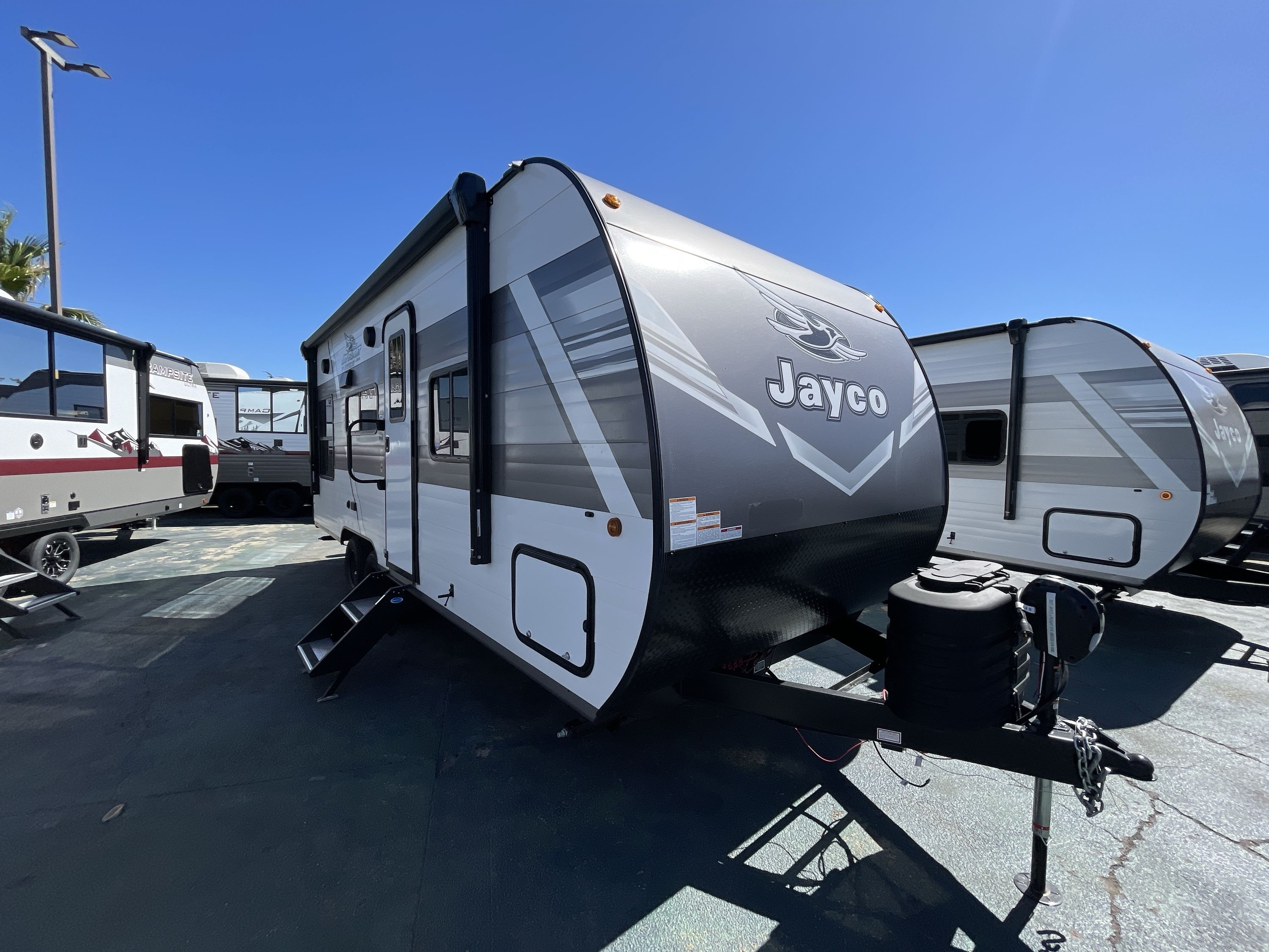 2027 Jayco JAY FLIGHT 210QBW in roseville CA