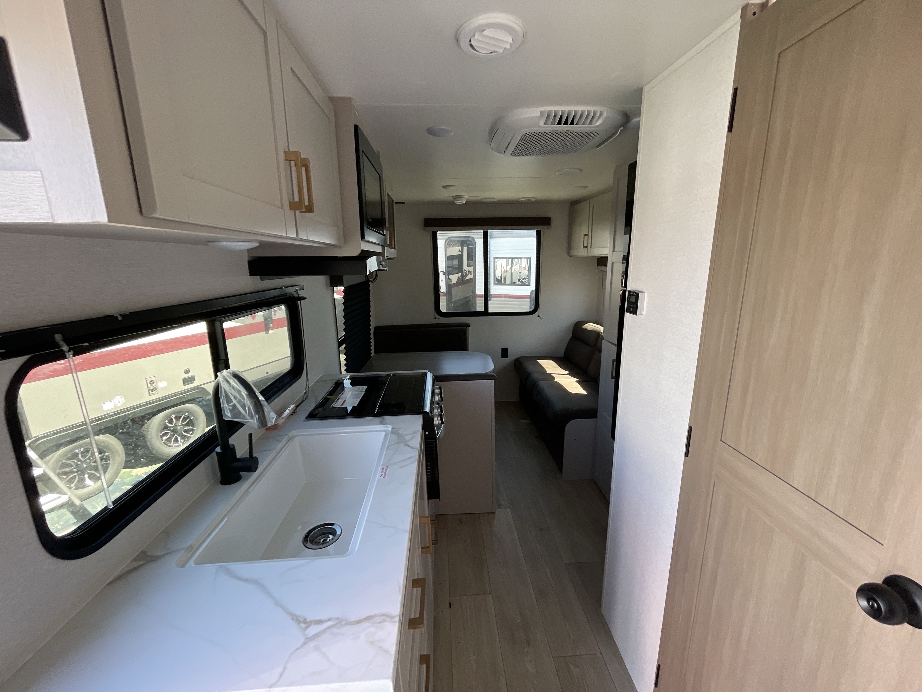 2027 Jayco JAY FLIGHT 210QBW in roseville CA