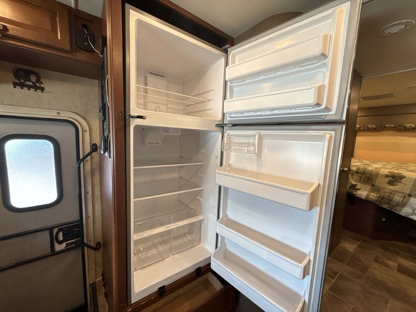 A photo of this 2017 Thor CHATEAU 31W
