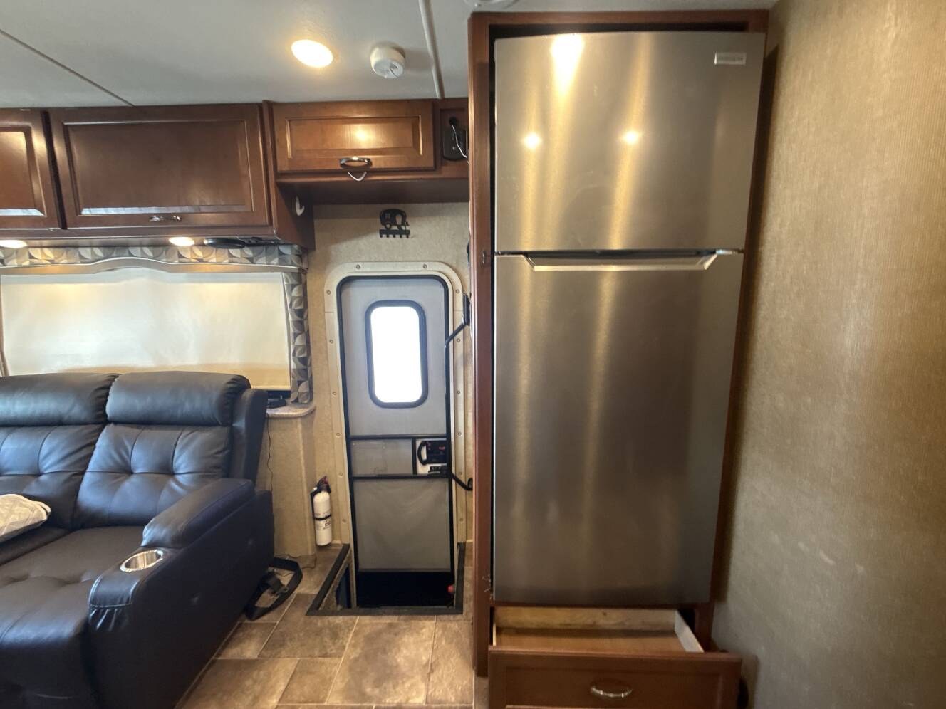 A photo of this 2017 Thor CHATEAU 31W