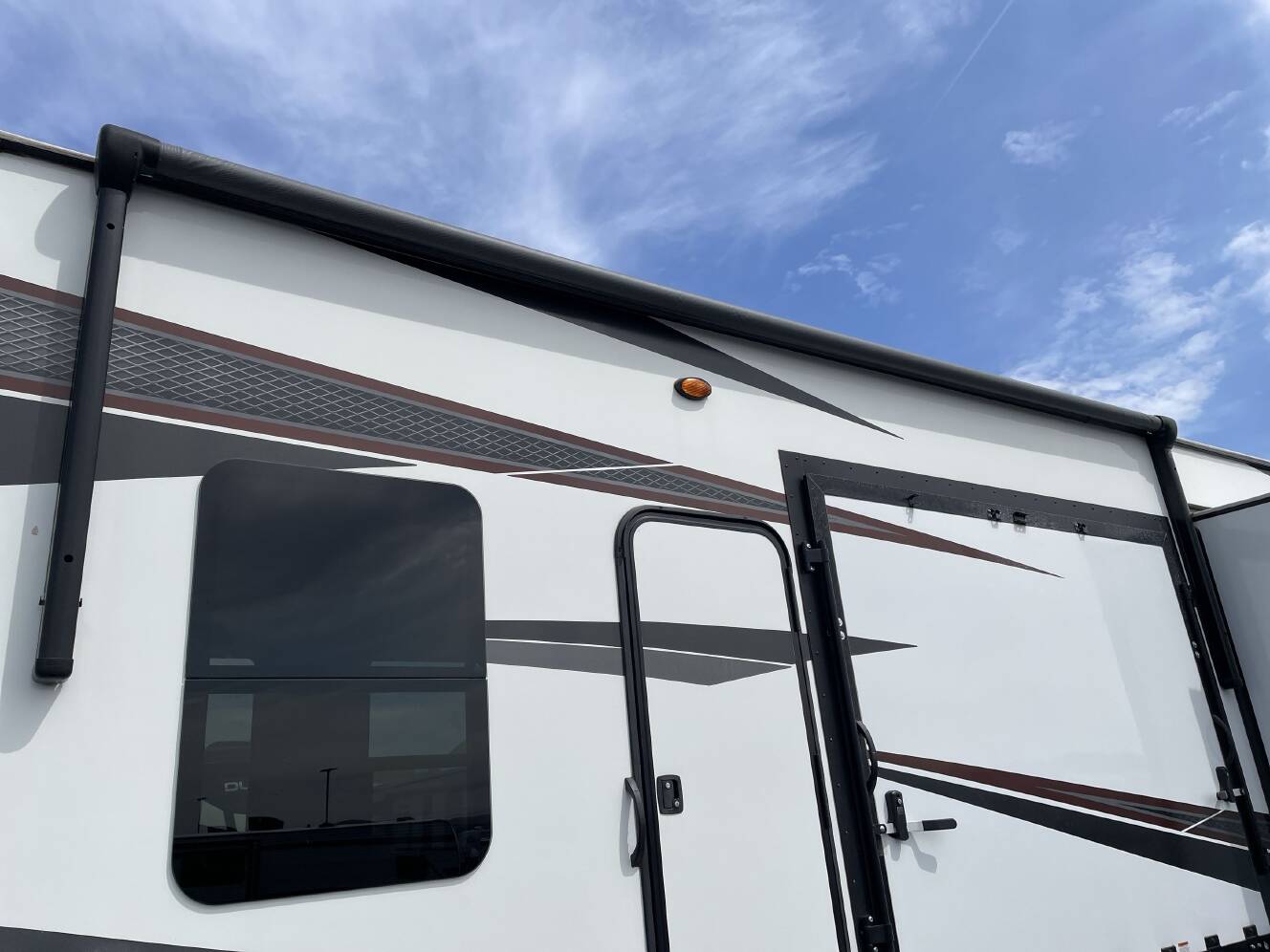 A photo of this 2019 Grand Design MOMENTUM 399TH