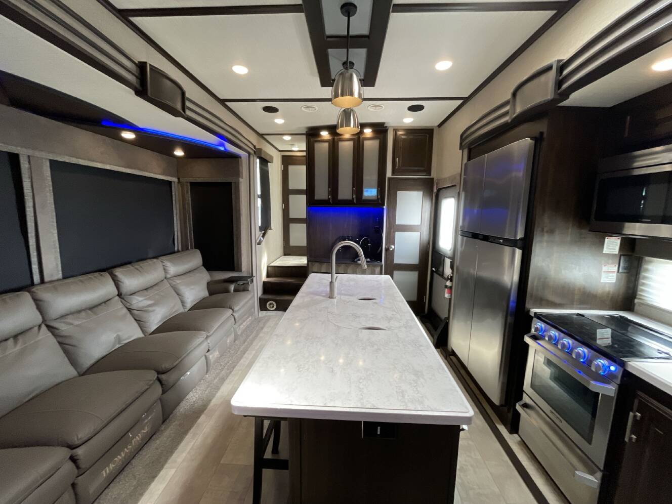 A photo of this 2019 Grand Design MOMENTUM 399TH