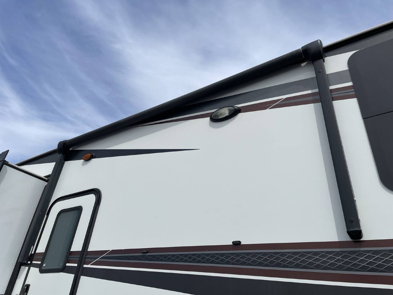 A photo of this 2019 Grand Design MOMENTUM 399TH