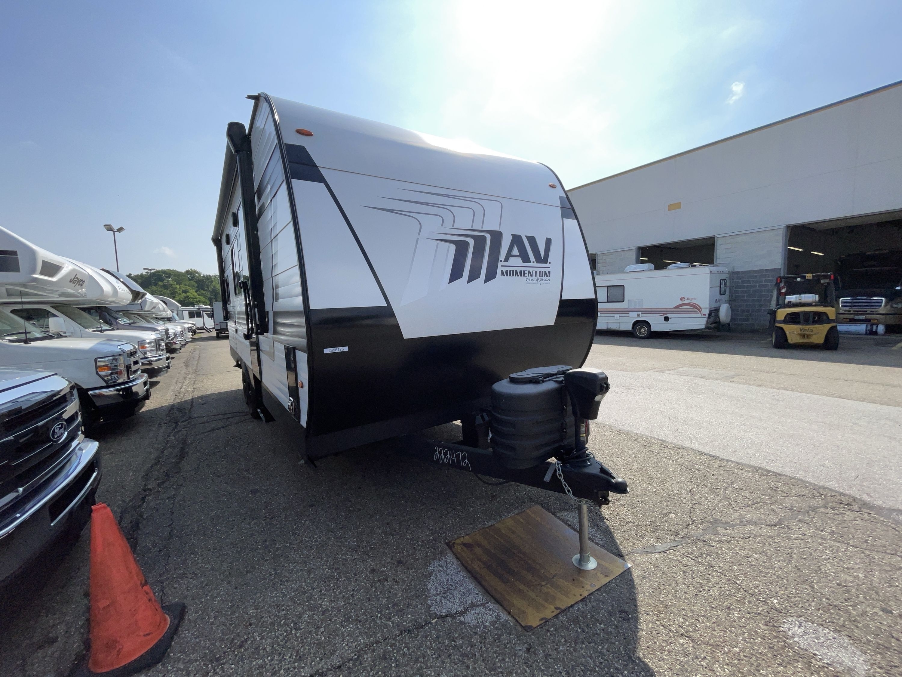 2025 Grand Design MOMENTUM MAV 22MAV Travel Trailer Toy Hauler RV