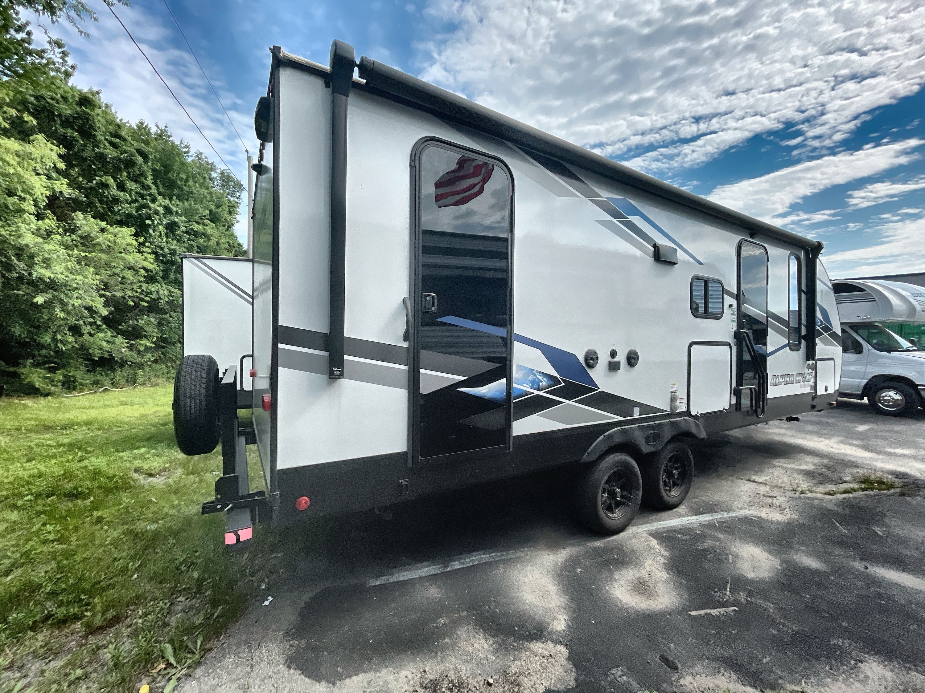 2024 Forest River ALPHA WOLF 23DBH-L in berkley MA