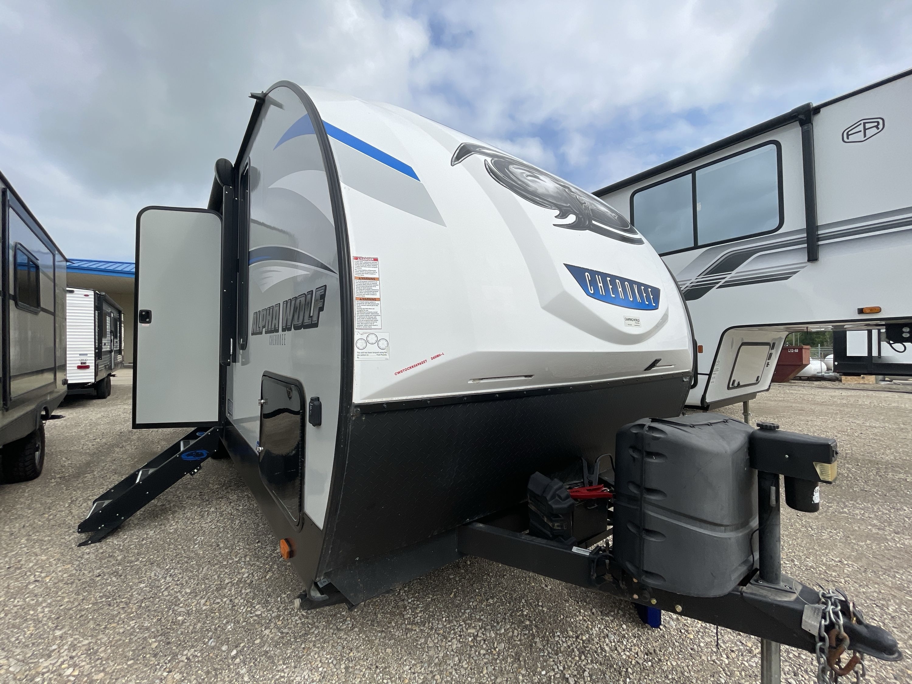 2018 Forest River ALPHA WOLF 26DBH-L RV