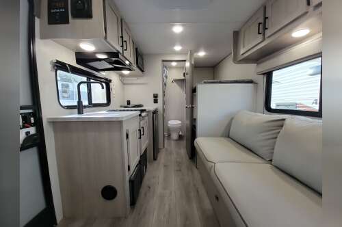 2025 Coachmen CATALINA SUMMIT 164BHX in west hatfield MA