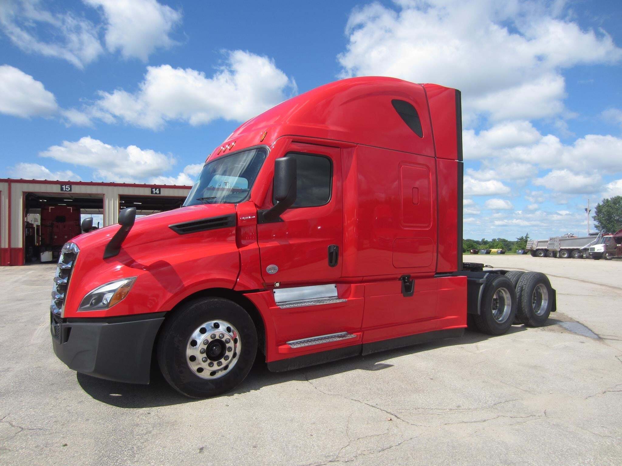 2023 FREIGHTLINER CASCADIA 126 in Dubuque, IA