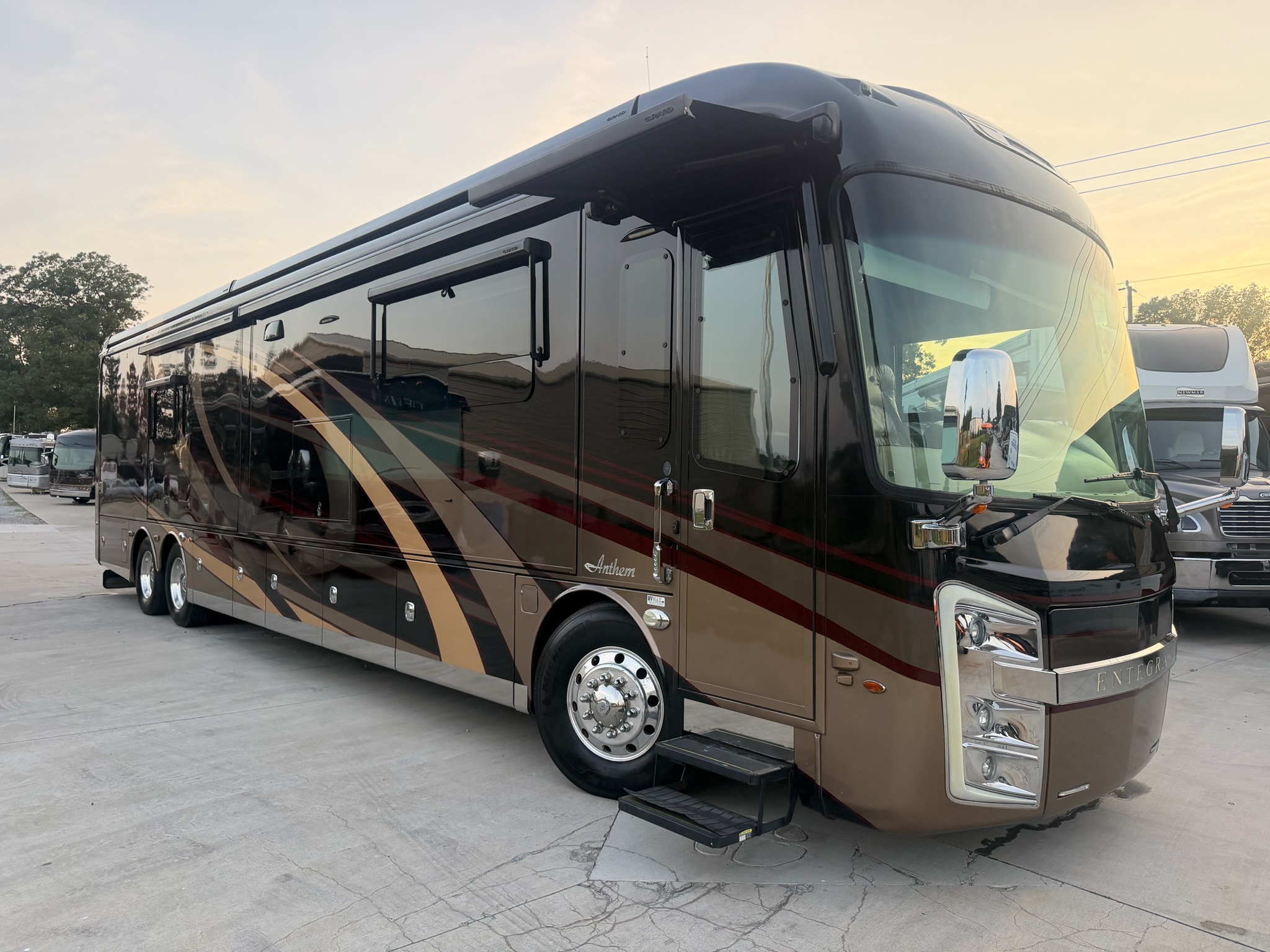 2019 Entegra Coach ANTHEM 44B in greenville SC