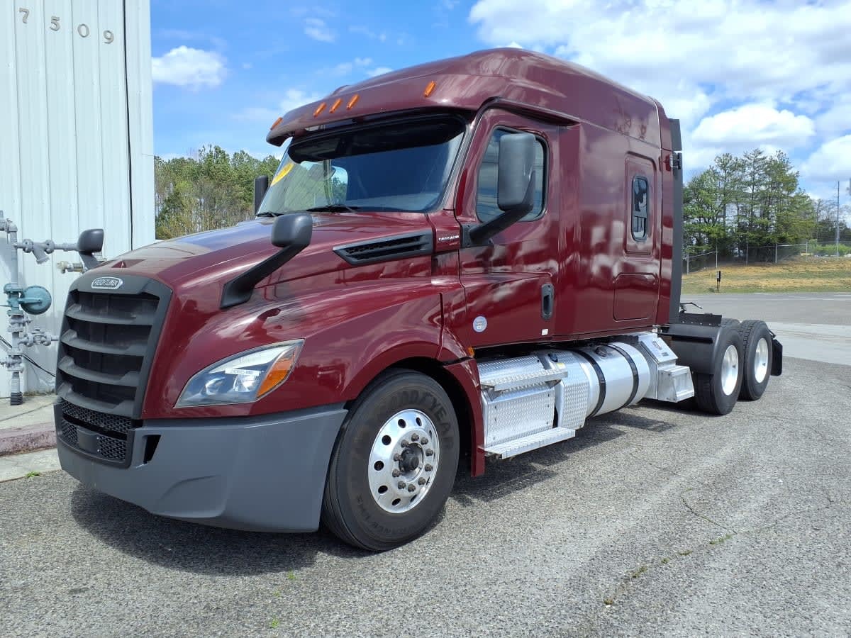 2020 FREIGHTLINER CASCADIA 126 in Knoxville, TN