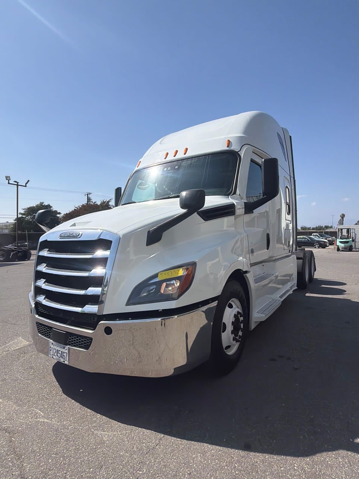 2022 FREIGHTLINER CASCADIA 126 in Pomona, CA